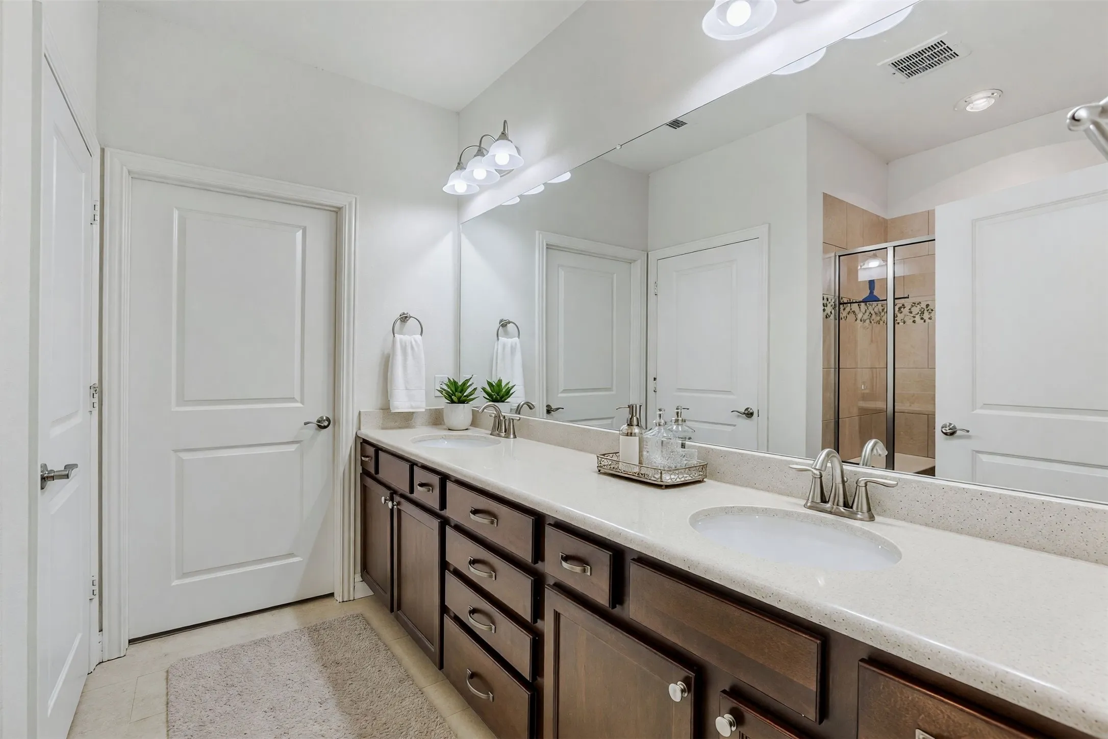 Single Family Residence For Sale in Denton County , 8730 Silent River Road, Frisco, Texas 75036, 2 Bedroom, 2 Bathroom, 2 Garage spaces, 1,840 Sqft, built in 2019, mls#21347485, Real Estate Agent in Frisco, Homes For Sale in Denton county, Homes For Sale in Frisco, Realtor in Frisco Texas, Real Estate Brokerage Independent Realty Texas, Luminita Cordes Realtor