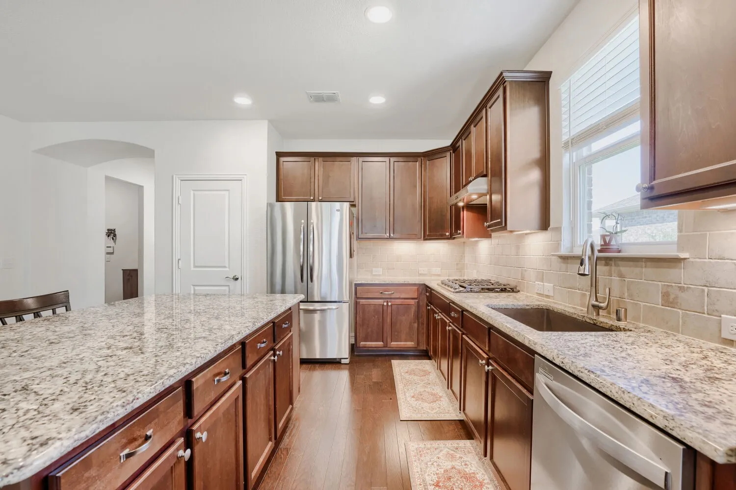 Single Family Residence For Sale in Denton County , 8730 Silent River Road, Frisco, Texas 75036, 2 Bedroom, 2 Bathroom, 2 Garage spaces, 1,840 Sqft, built in 2019, mls#21347485, Real Estate Agent in Frisco, Homes For Sale in Denton county, Homes For Sale in Frisco, Realtor in Frisco Texas, Real Estate Brokerage Independent Realty Texas, Luminita Cordes Realtor