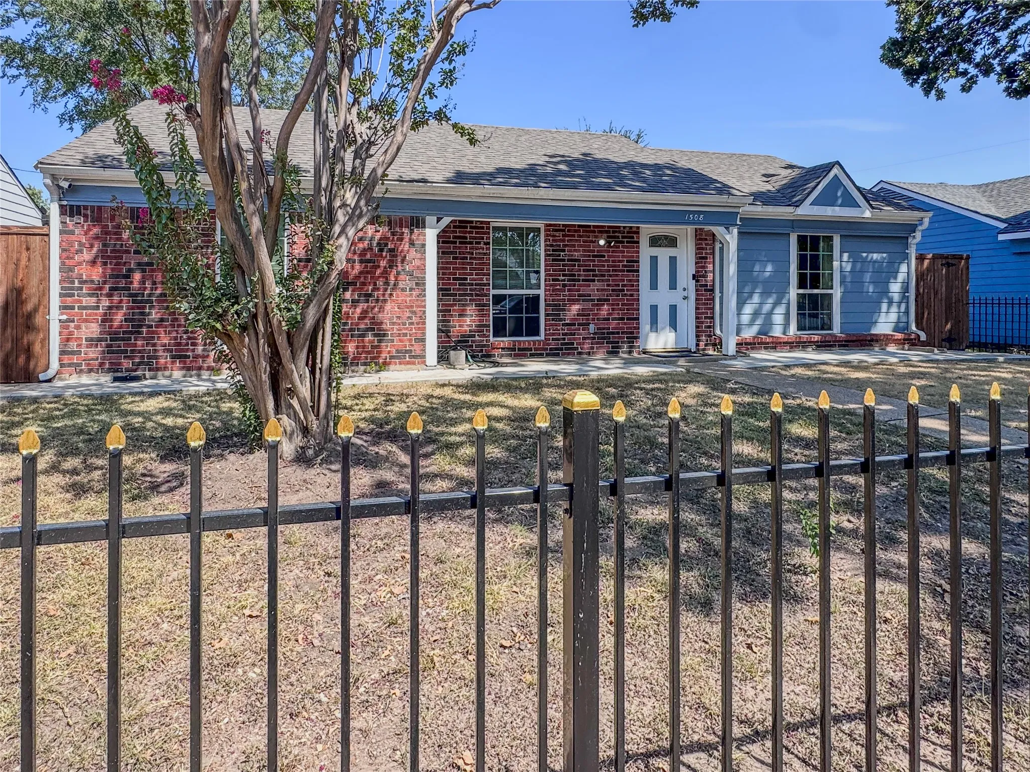 Single Family Residence For Sale in Dallas County , 1508 Pocono Trail, Dallas, Texas 75217, 3 Bedroom, 2 Bathroom, Garage spaces, 1,110 Sqft, built in 1982, mls#21373046, Real Estate Agent in Dallas, Homes For Sale in Dallas county, Homes For Sale in Dallas, Realtor in Dallas Texas, Real Estate Brokerage Independent Realty Texas, Luminita Cordes Realtor