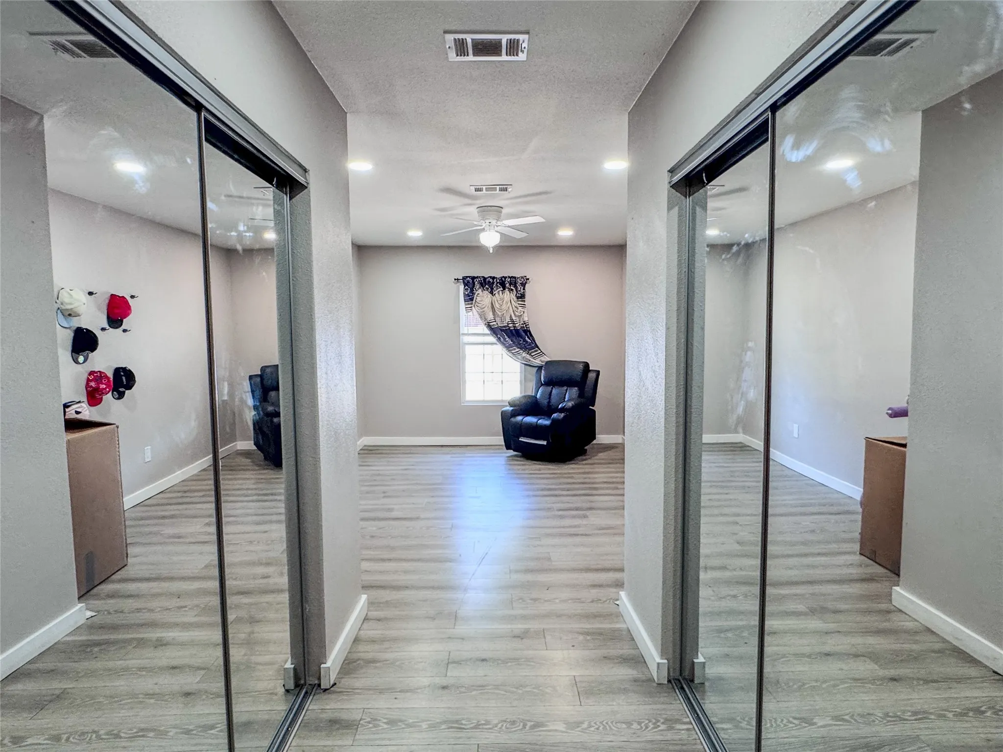Single Family Residence For Sale in Dallas County , 1508 Pocono Trail, Dallas, Texas 75217, 3 Bedroom, 2 Bathroom, Garage spaces, 1,110 Sqft, built in 1982, mls#21373046, Real Estate Agent in Dallas, Homes For Sale in Dallas county, Homes For Sale in Dallas, Realtor in Dallas Texas, Real Estate Brokerage Independent Realty Texas, Luminita Cordes Realtor