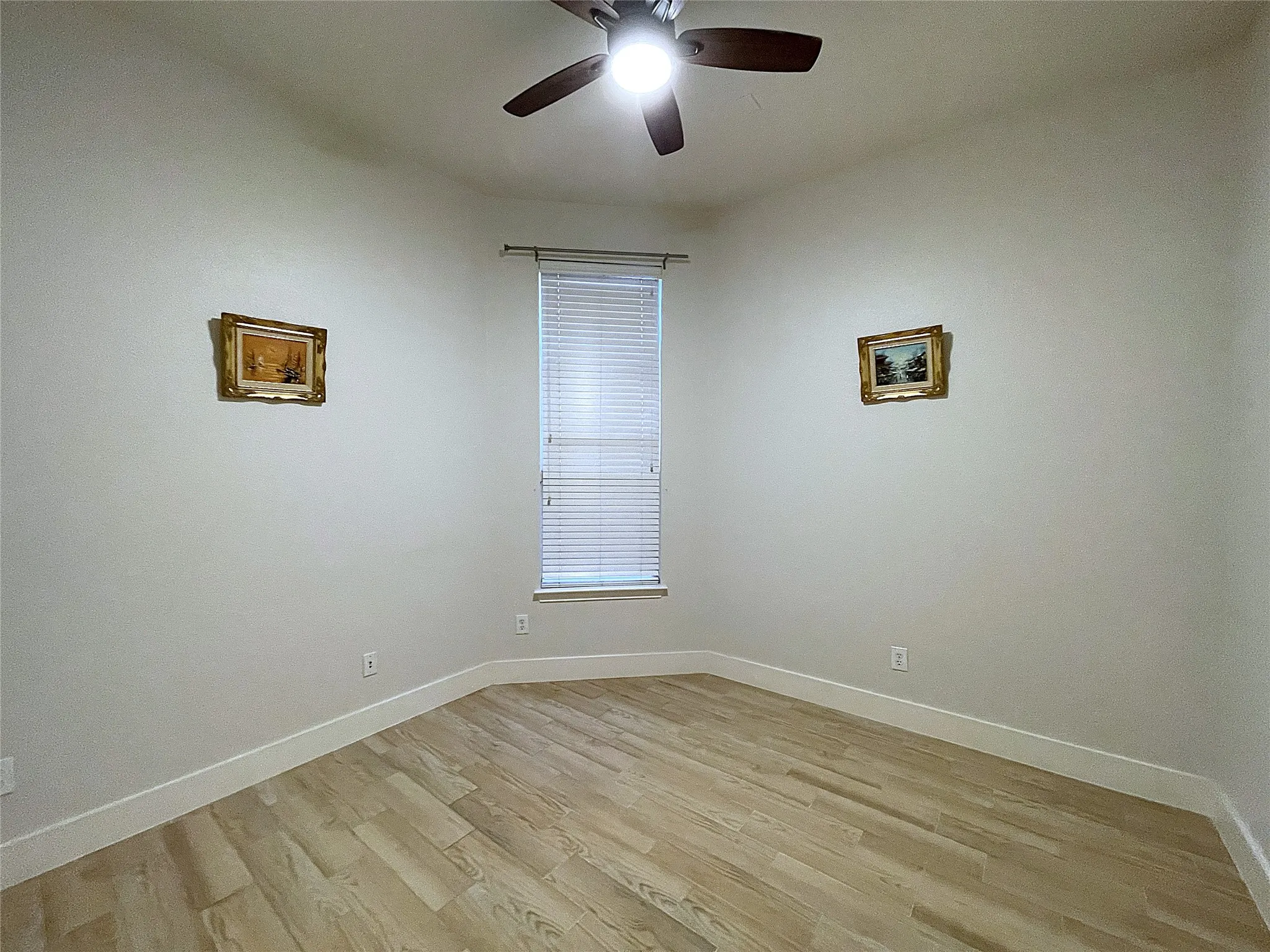 Single Family Residence For Rent in Denton County , 5962 Country View Lane, Frisco, Texas 75036, 3 Bedroom, 2 Bathroom, 2 Garage spaces, 2,097 Sqft, built in 2004, mls#21373115, Real Estate Agent in Frisco, Homes For Rent in Denton county, Homes For Rent in Frisco, Realtor in Frisco Texas, Real Estate Brokerage Independent Realty Texas, Luminita Cordes Realtor