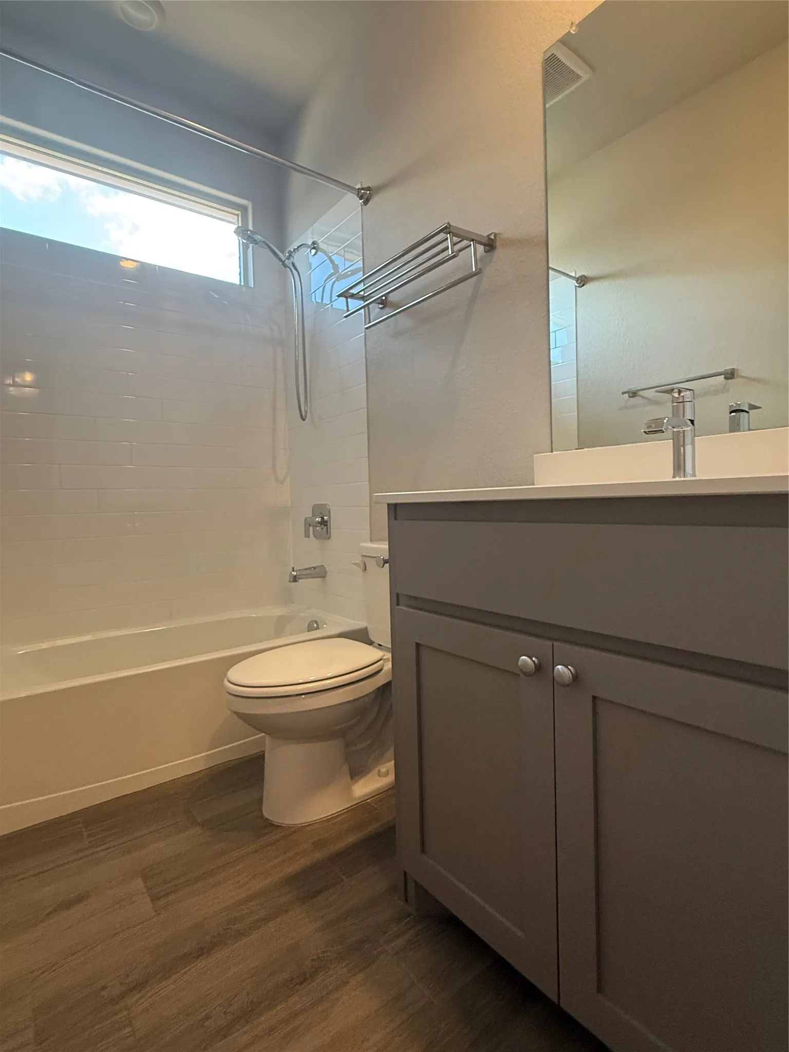 Single Family Residence For Rent in Parker County , 1232 Kerrville Lane, Weatherford, Texas 76087, 4 Bedroom, 2 Bathroom, 2 Garage spaces, 2,110 Sqft, built in 2021, mls#21373313, Real Estate Agent in Weatherford, Homes For Rent in Parker county, Homes For Rent in Weatherford, Realtor in Weatherford Texas, Real Estate Brokerage Independent Realty Texas, Luminita Cordes Realtor
