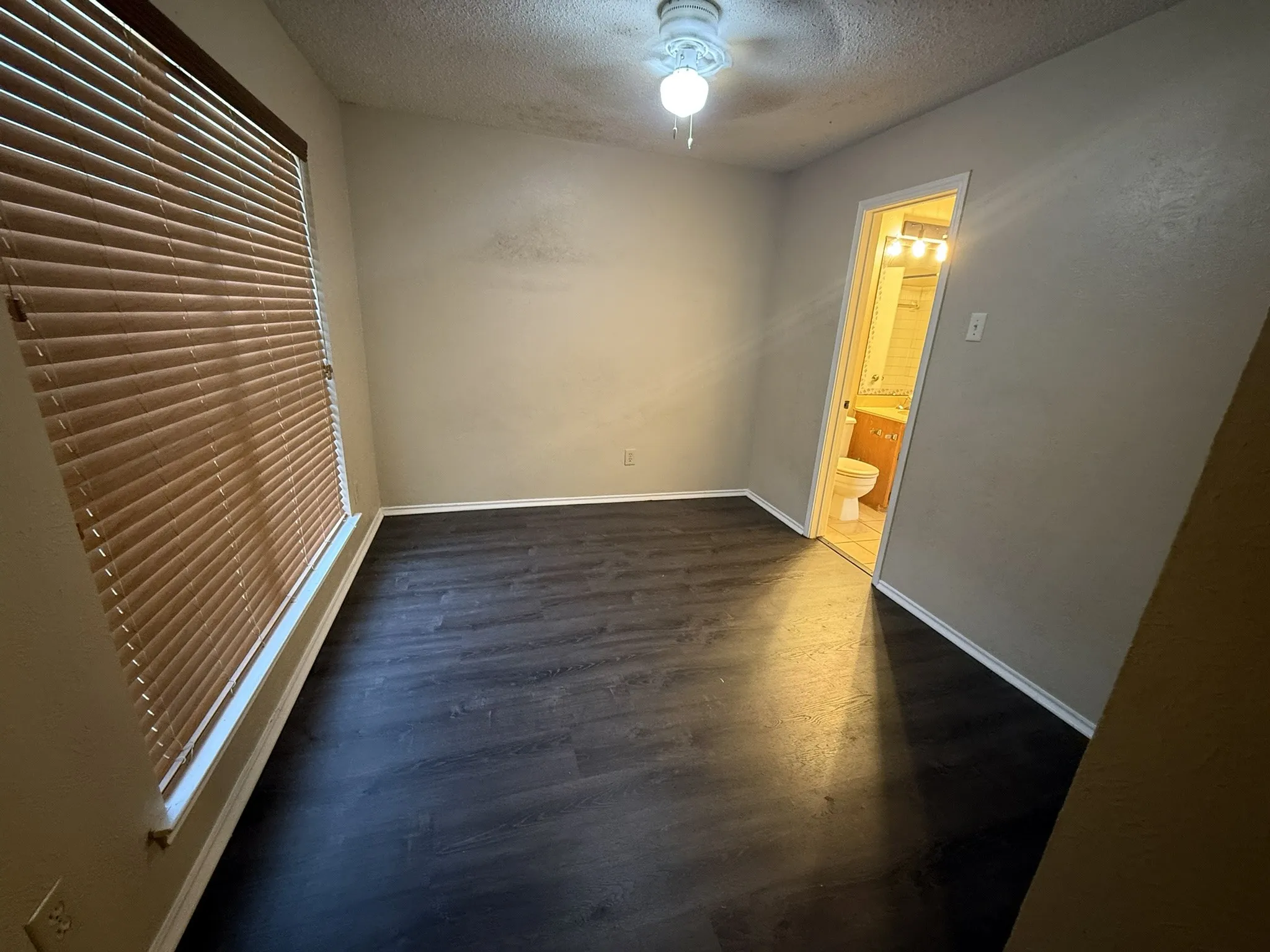 Townhouse For Rent in Dallas County , 4922 Rolling Vista, Mesquite, Texas 75150, 3 Bedroom, 3 Bathroom, 1 Garage spaces, 1,246 Sqft, built in 1984, mls#21373338, Real Estate Agent in Mesquite, Homes For Rent in Dallas county, Homes For Rent in Mesquite, Realtor in Mesquite Texas, Real Estate Brokerage Independent Realty Texas, Luminita Cordes Realtor
