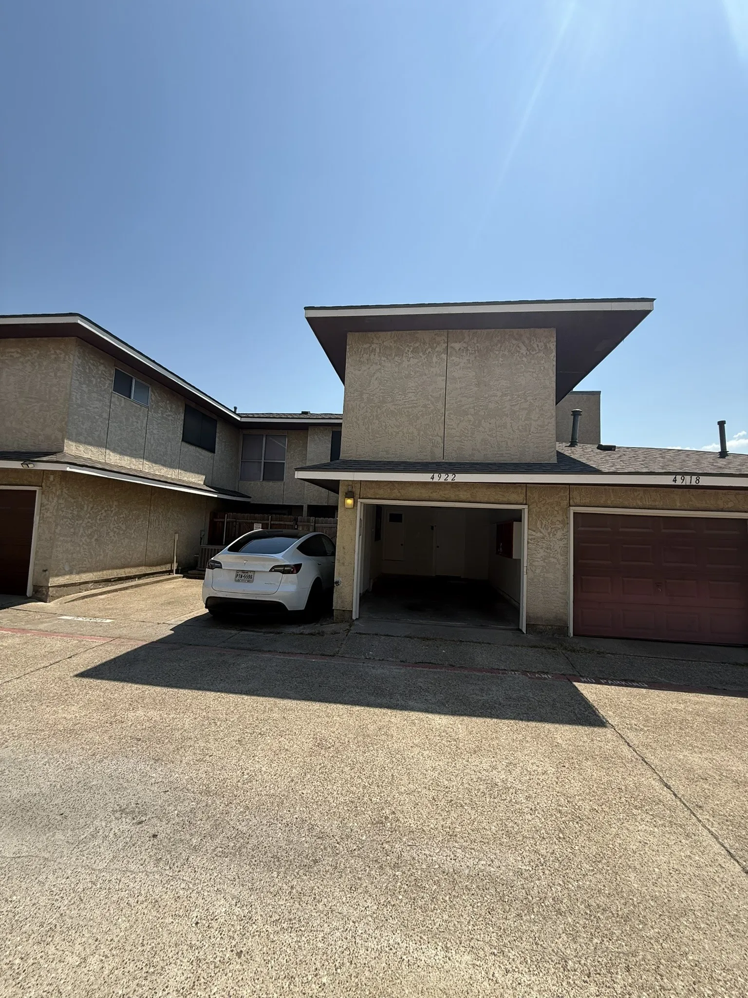 Townhouse For Rent in Dallas County , 4922 Rolling Vista, Mesquite, Texas 75150, 3 Bedroom, 3 Bathroom, 1 Garage spaces, 1,246 Sqft, built in 1984, mls#21373338, Real Estate Agent in Mesquite, Homes For Rent in Dallas county, Homes For Rent in Mesquite, Realtor in Mesquite Texas, Real Estate Brokerage Independent Realty Texas, Luminita Cordes Realtor