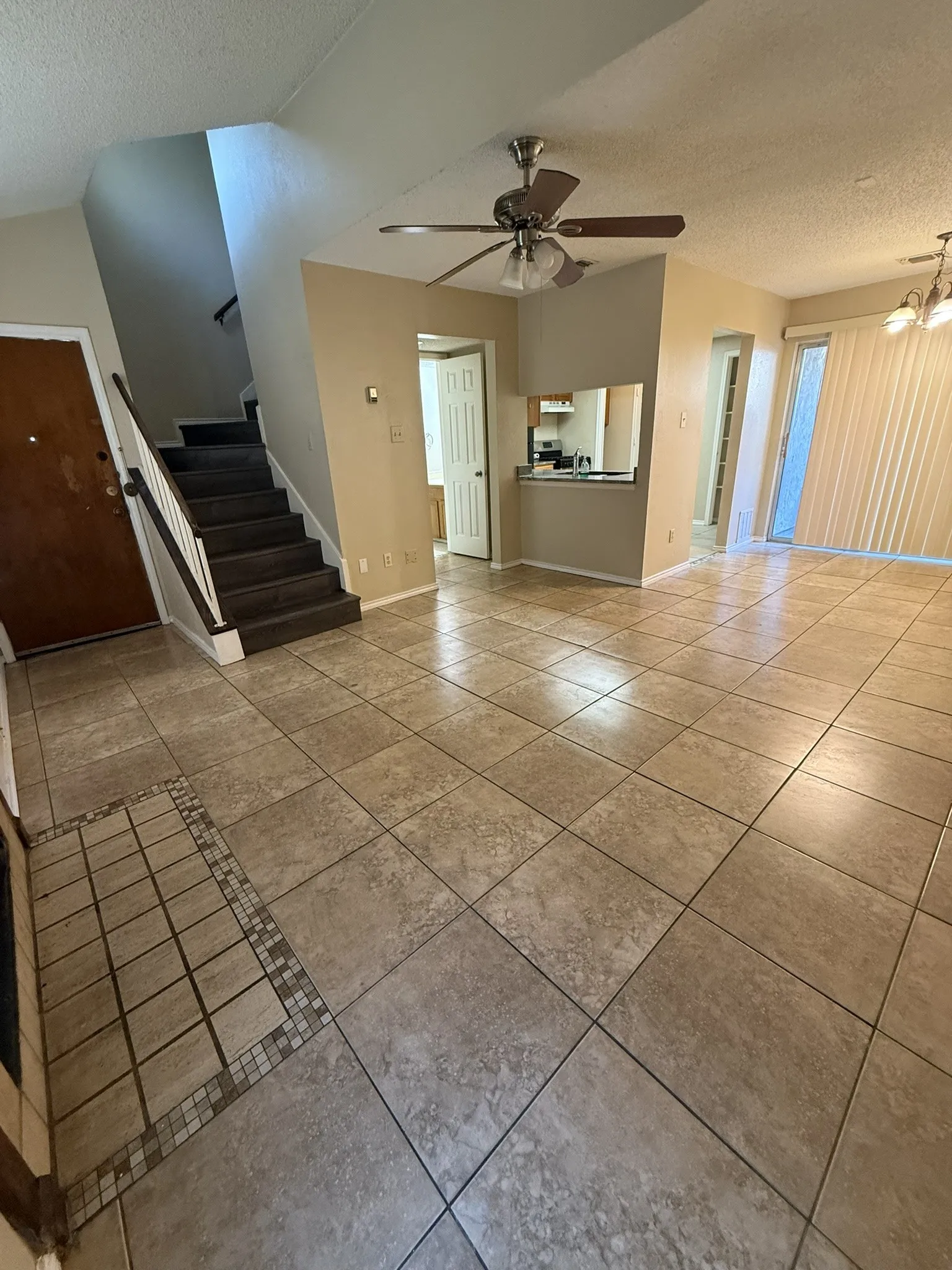 Townhouse For Rent in Dallas County , 4922 Rolling Vista, Mesquite, Texas 75150, 3 Bedroom, 3 Bathroom, 1 Garage spaces, 1,246 Sqft, built in 1984, mls#21373338, Real Estate Agent in Mesquite, Homes For Rent in Dallas county, Homes For Rent in Mesquite, Realtor in Mesquite Texas, Real Estate Brokerage Independent Realty Texas, Luminita Cordes Realtor