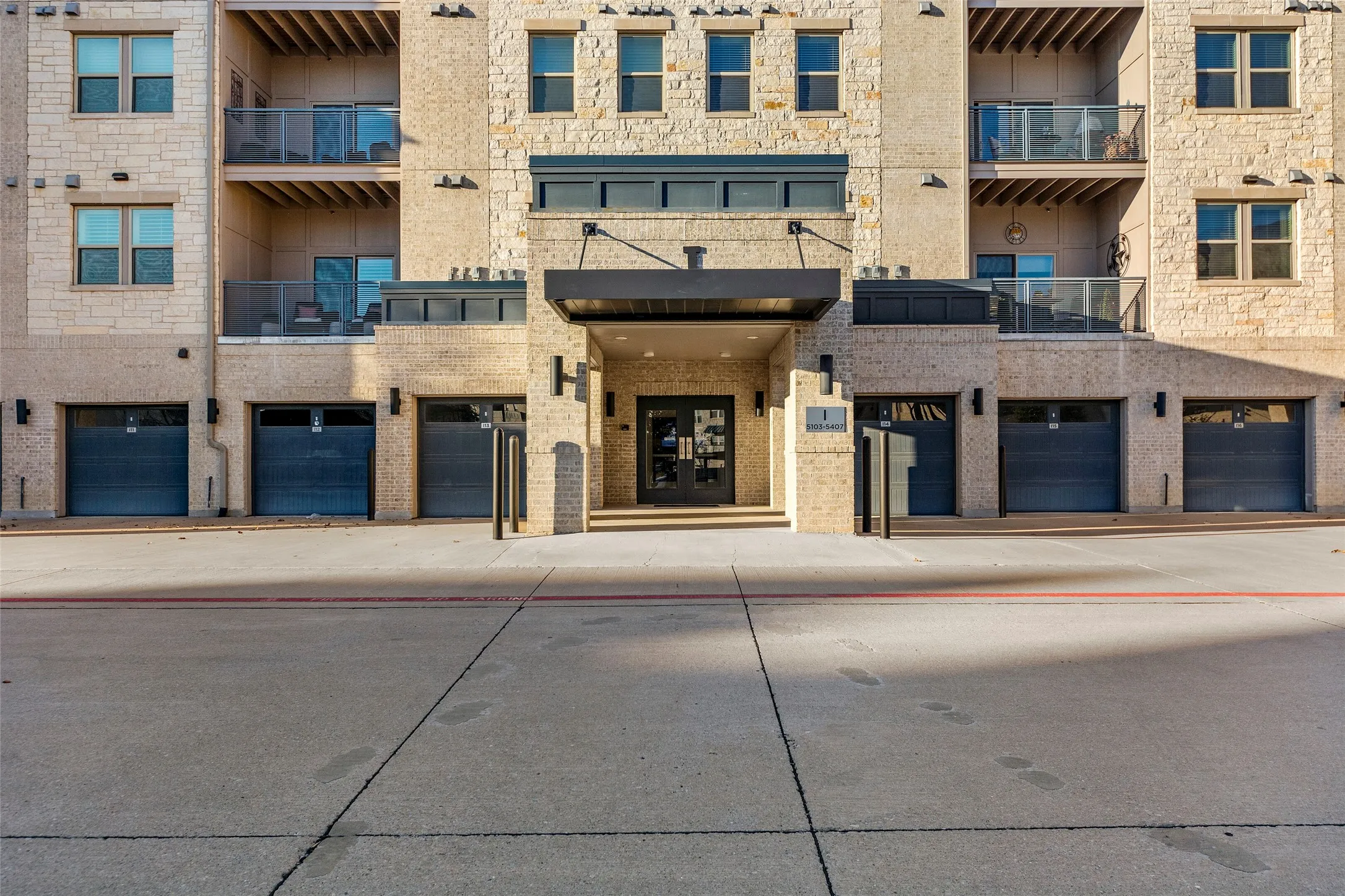 Condominium For Sale in Collin County , 651 N Watters Road 5407, Allen, Texas 75013, 3 Bedroom, 2 Bathroom, 1 Garage spaces, 1,884 Sqft, built in 2020, mls#21373288, Real Estate Agent in Allen, Homes For Sale in Collin county, Homes For Sale in Allen, Realtor in Allen Texas, Real Estate Brokerage Independent Realty Texas, Luminita Cordes Realtor