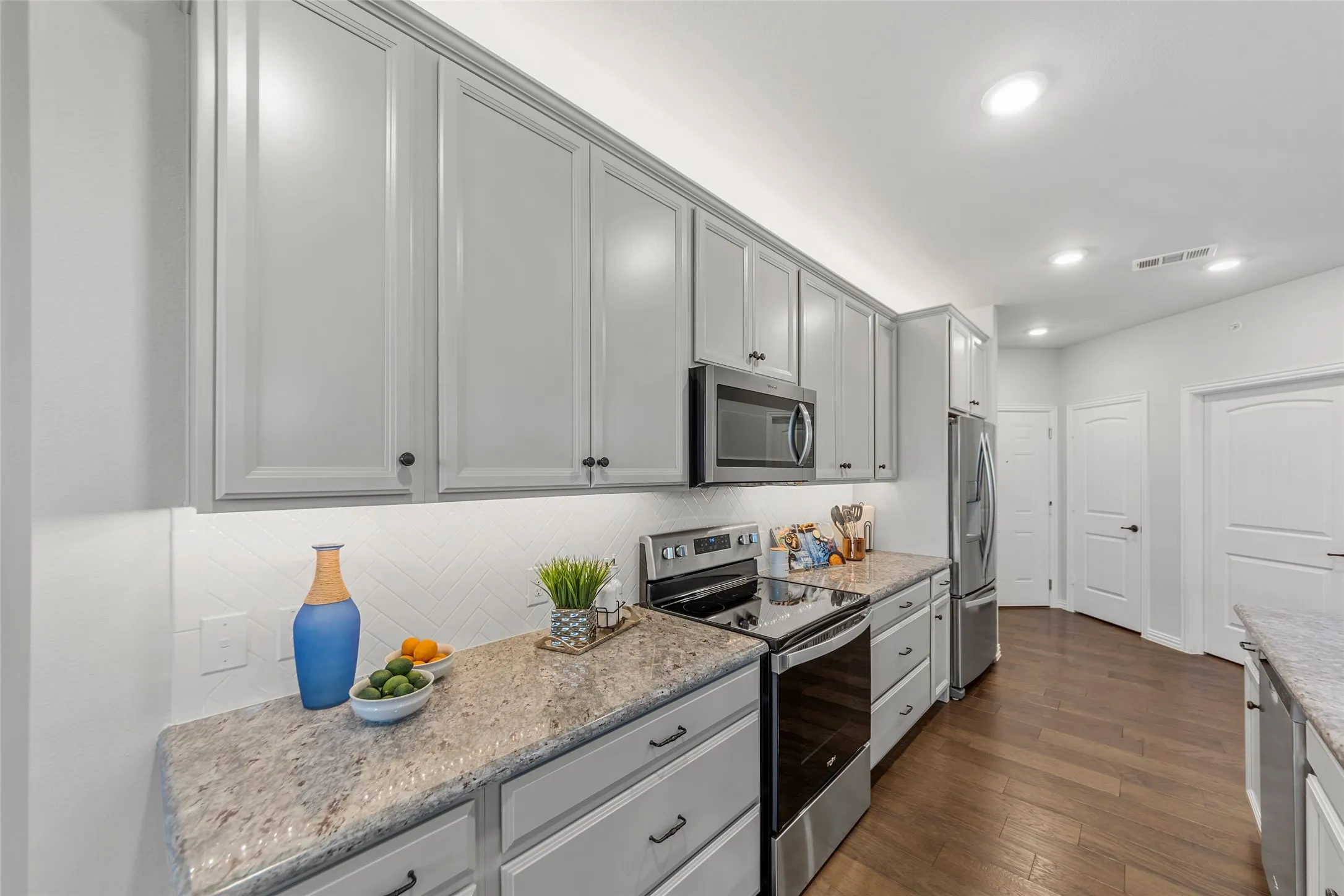 Condominium For Sale in Collin County , 651 N Watters Road 5407, Allen, Texas 75013, 3 Bedroom, 2 Bathroom, 1 Garage spaces, 1,884 Sqft, built in 2020, mls#21373288, Real Estate Agent in Allen, Homes For Sale in Collin county, Homes For Sale in Allen, Realtor in Allen Texas, Real Estate Brokerage Independent Realty Texas, Luminita Cordes Realtor
