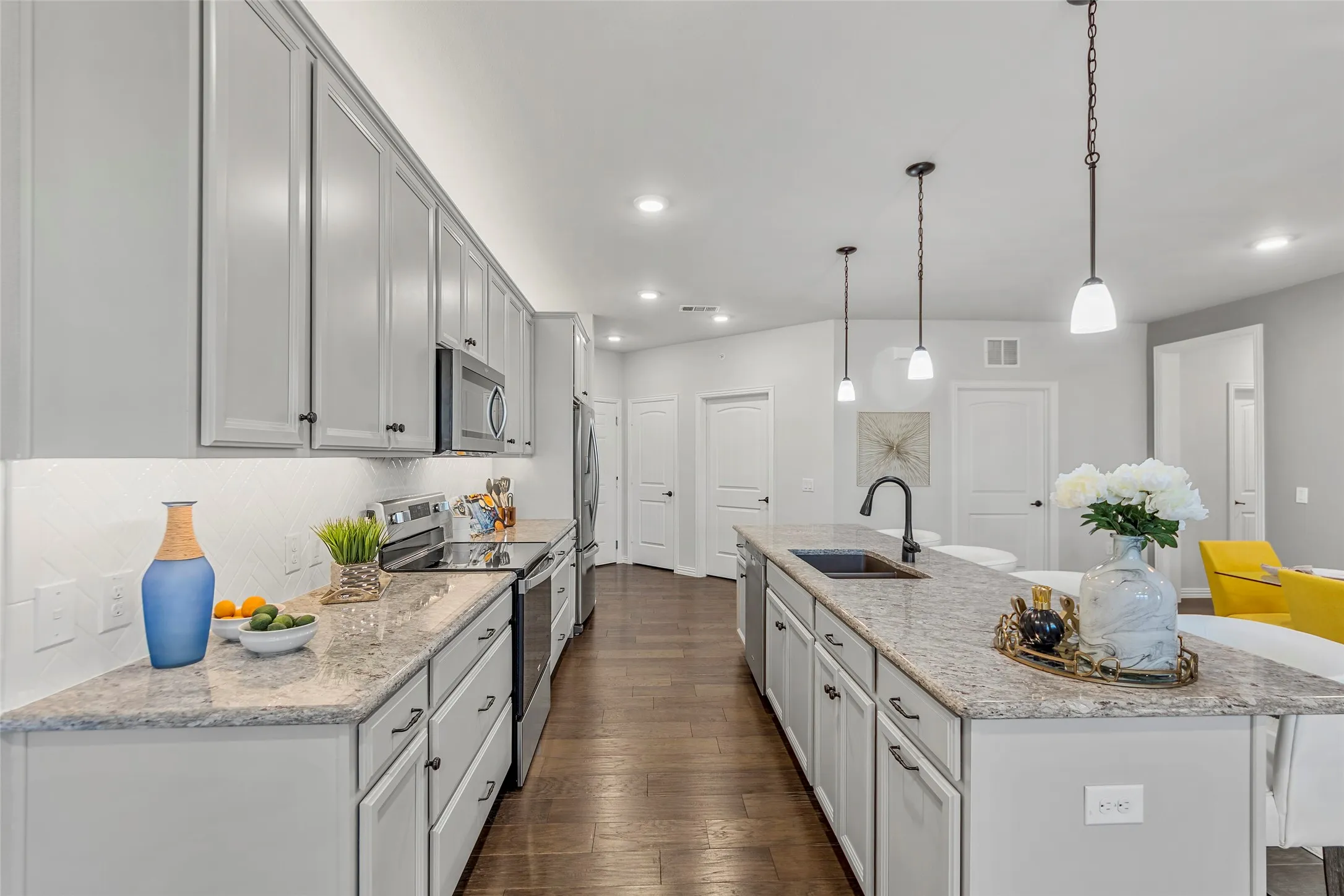 Condominium For Sale in Collin County , 651 N Watters Road 5407, Allen, Texas 75013, 3 Bedroom, 2 Bathroom, 1 Garage spaces, 1,884 Sqft, built in 2020, mls#21373288, Real Estate Agent in Allen, Homes For Sale in Collin county, Homes For Sale in Allen, Realtor in Allen Texas, Real Estate Brokerage Independent Realty Texas, Luminita Cordes Realtor