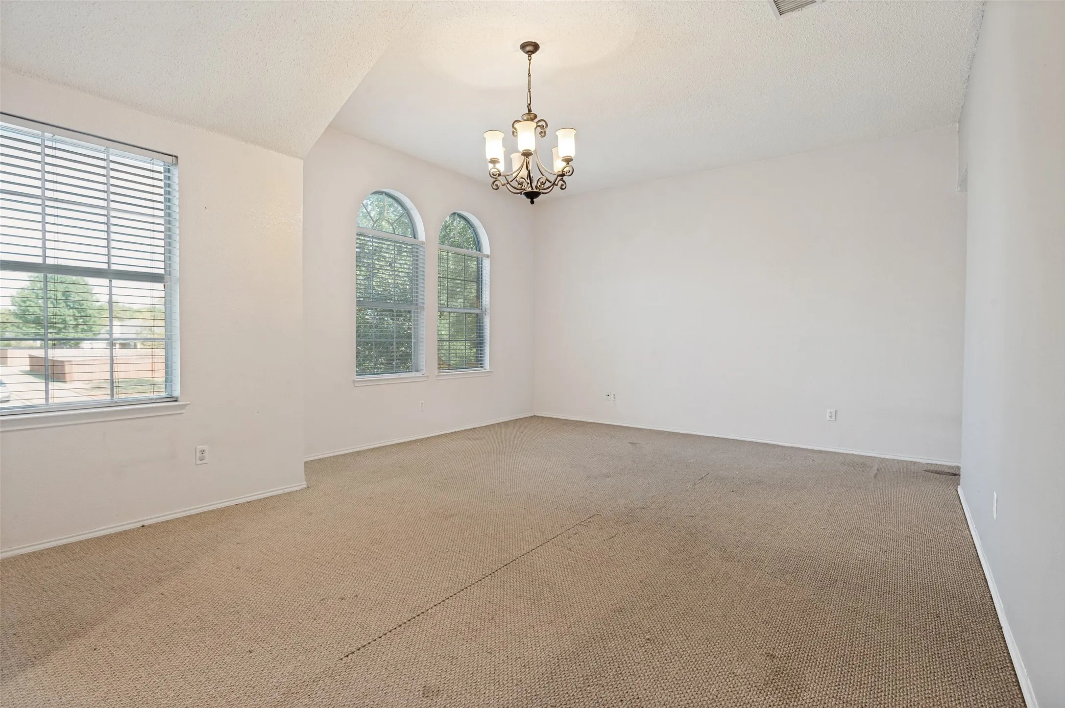 Bonus space/2nd living area upstairs