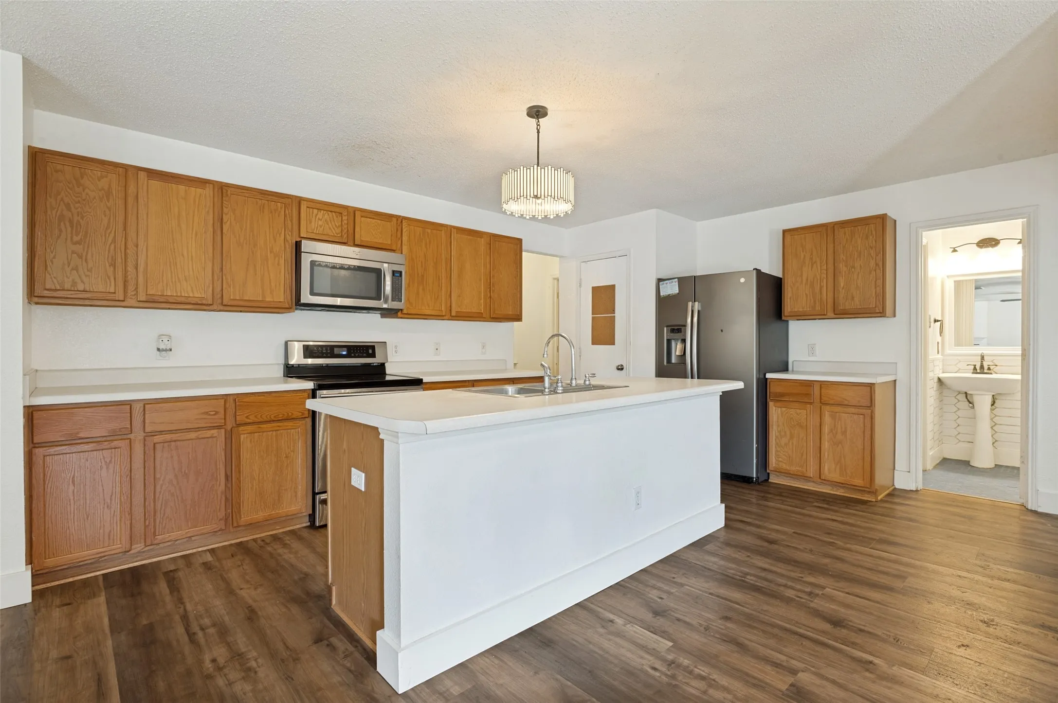 Single Family Residence For Sale in Dallas County , 1421 Logan Drive, Lancaster, Texas 75146, 4 Bedroom, 3 Bathroom, 2 Garage spaces, 2,667 Sqft, built in 2002, mls#21373013, Real Estate Agent in Lancaster, Homes For Sale in Dallas county, Homes For Sale in Lancaster, Realtor in Lancaster Texas, Real Estate Brokerage Independent Realty Texas, Luminita Cordes Realtor