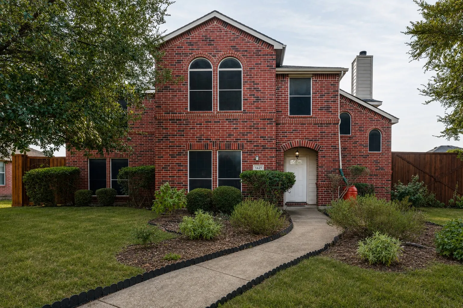 Single Family Residence For Sale in Dallas County , 1421 Logan Drive, Lancaster, Texas 75146, 4 Bedroom, 3 Bathroom, 2 Garage spaces, 2,667 Sqft, built in 2002, mls#21373013, Real Estate Agent in Lancaster, Homes For Sale in Dallas county, Homes For Sale in Lancaster, Realtor in Lancaster Texas, Real Estate Brokerage Independent Realty Texas, Luminita Cordes Realtor