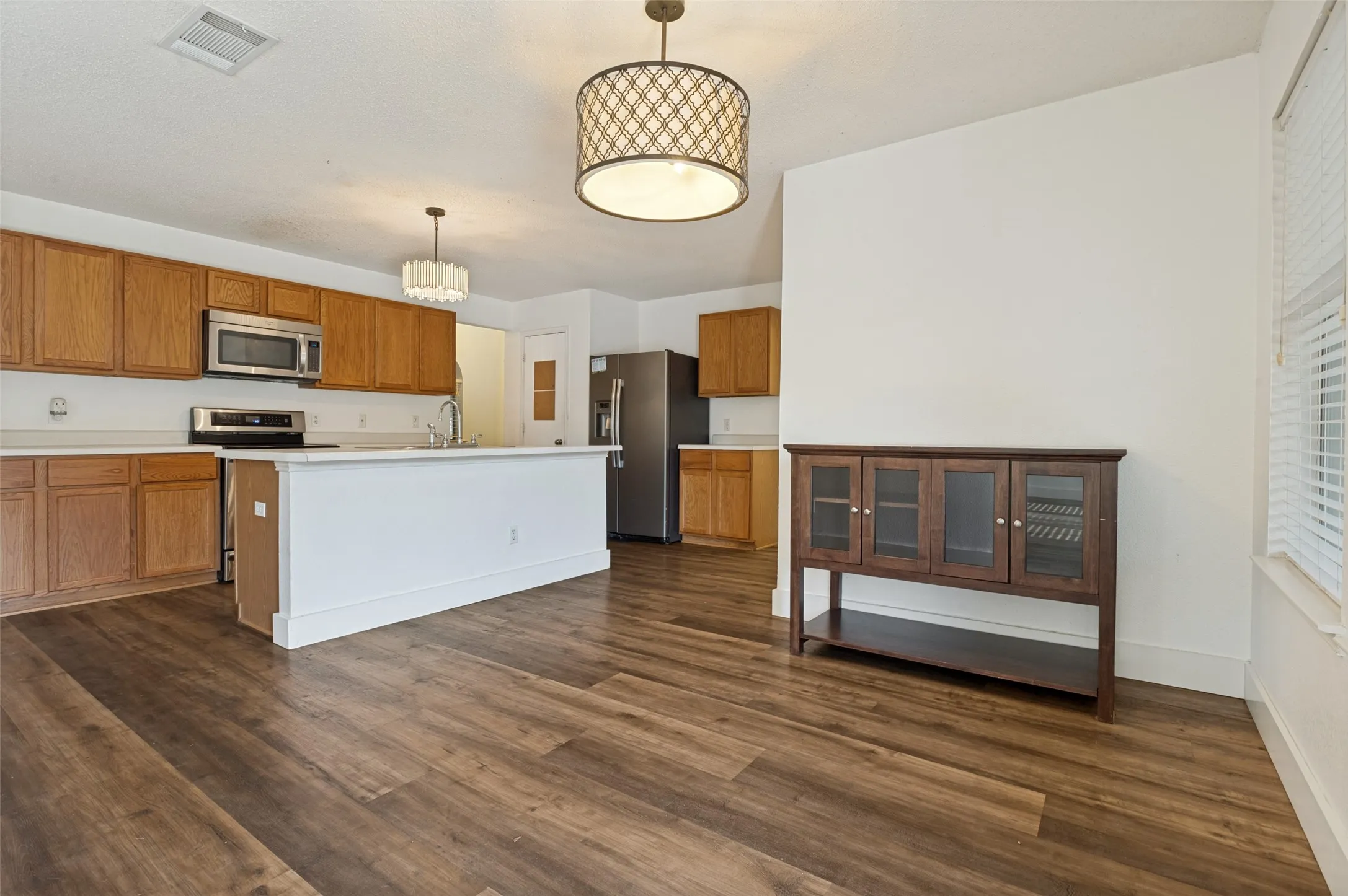 Breakfast nook area
