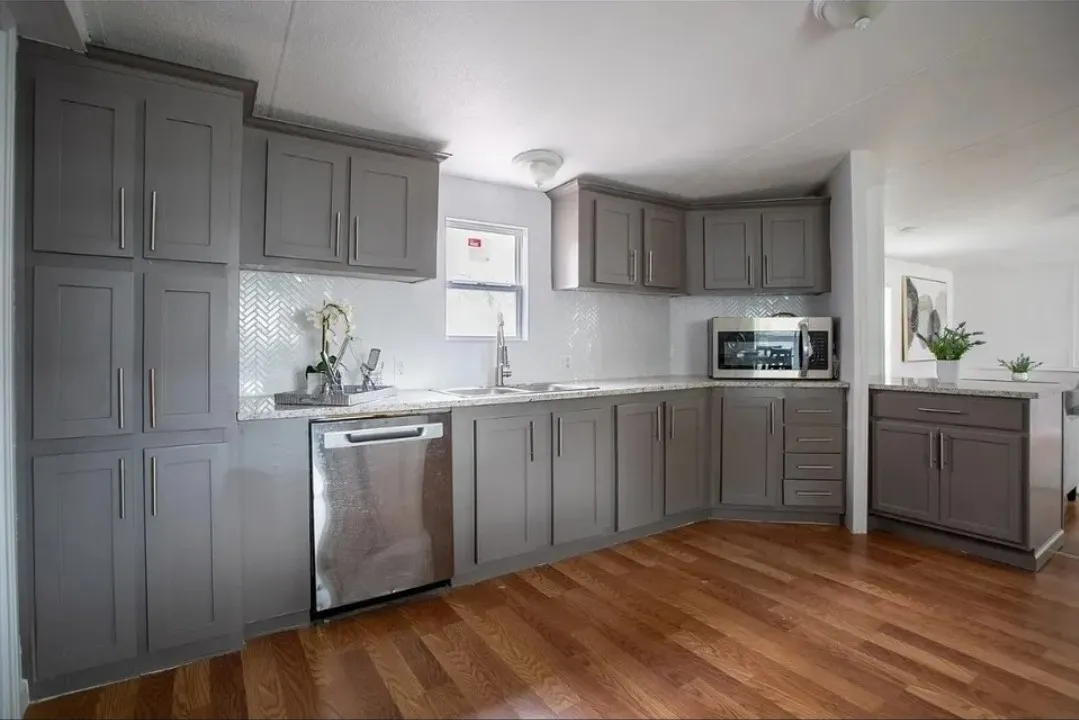 Mobile Home For Sale in Hunt County , 9874 Lake Shore Drive, Wills Point, Texas 75169, 3 Bedroom, 2 Bathroom, Garage spaces, 1,216 Sqft, built in 2009, mls#21373341, Real Estate Agent in Wills Point, Homes For Sale in Hunt county, Homes For Sale in Wills Point, Realtor in Wills Point Texas, Real Estate Brokerage Independent Realty Texas, Luminita Cordes Realtor