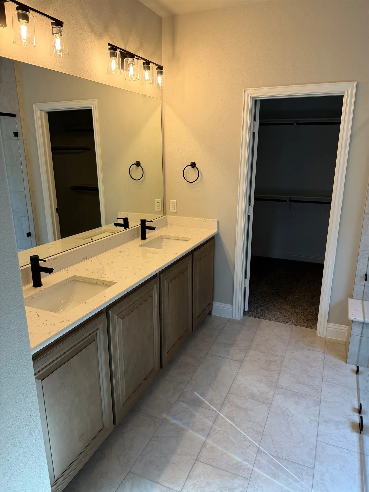 Single Family Residence For Sale in Ellis County , 613 Red Maple Road, Waxahachie, Texas 75165, 4 Bedroom, 4 Bathroom, 2 Garage spaces, 2,716 Sqft, built in 2026, mls#21373345, Real Estate Agent in Waxahachie, Homes For Sale in Ellis county, Homes For Sale in Waxahachie, Realtor in Waxahachie Texas, Real Estate Brokerage Independent Realty Texas, Luminita Cordes Realtor