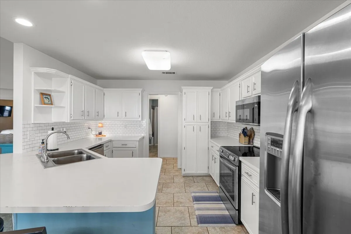 Single Family Residence For Sale in Freestone County , 122 Knights Circle, Streetman, Texas 75859, 3 Bedroom, 2 Bathroom, 2 Garage spaces, 1,584 Sqft, built in 1999, mls#21373117, Real Estate Agent in Streetman, Homes For Sale in Freestone county, Homes For Sale in Streetman, Realtor in Streetman Texas, Real Estate Brokerage Independent Realty Texas, Luminita Cordes Realtor