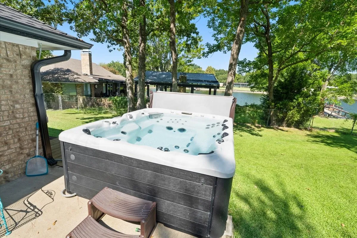 Single Family Residence For Sale in Freestone County , 122 Knights Circle, Streetman, Texas 75859, 3 Bedroom, 2 Bathroom, 2 Garage spaces, 1,584 Sqft, built in 1999, mls#21373117, Real Estate Agent in Streetman, Homes For Sale in Freestone county, Homes For Sale in Streetman, Realtor in Streetman Texas, Real Estate Brokerage Independent Realty Texas, Luminita Cordes Realtor