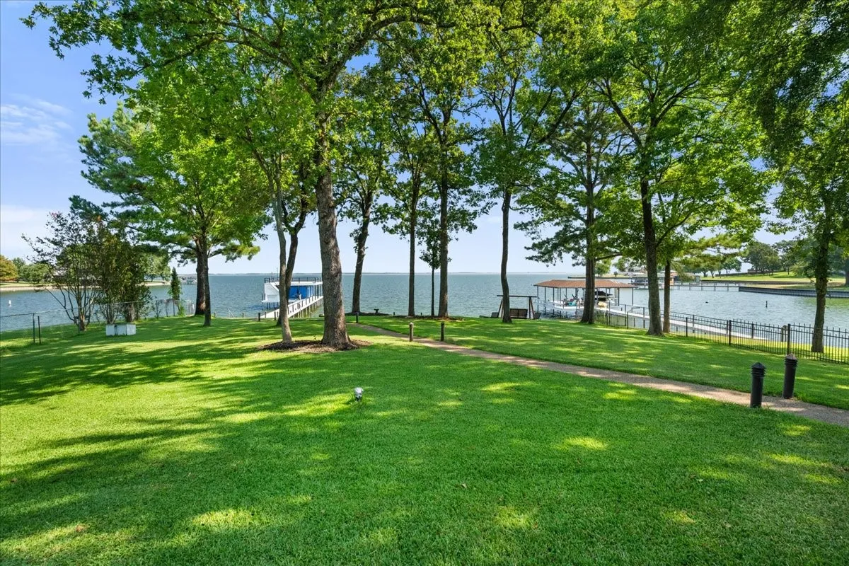 Single Family Residence For Sale in Freestone County , 122 Knights Circle, Streetman, Texas 75859, 3 Bedroom, 2 Bathroom, 2 Garage spaces, 1,584 Sqft, built in 1999, mls#21373117, Real Estate Agent in Streetman, Homes For Sale in Freestone county, Homes For Sale in Streetman, Realtor in Streetman Texas, Real Estate Brokerage Independent Realty Texas, Luminita Cordes Realtor