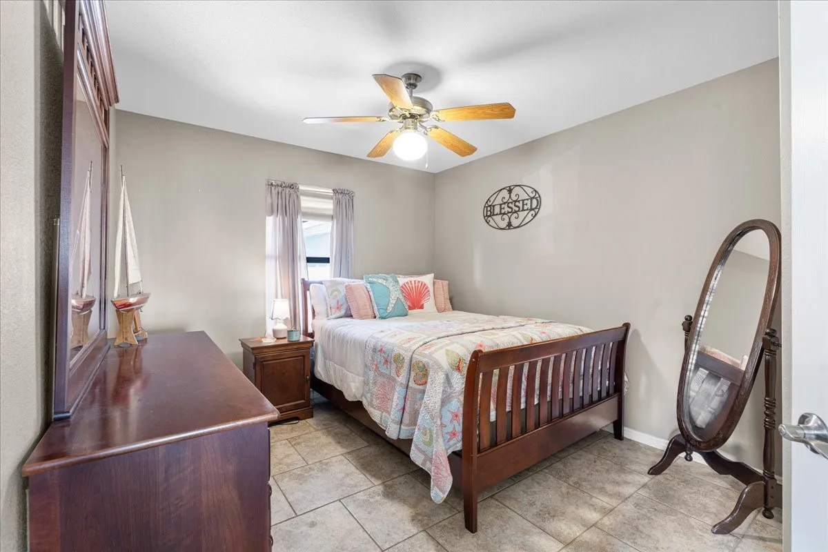 Single Family Residence For Sale in Freestone County , 122 Knights Circle, Streetman, Texas 75859, 3 Bedroom, 2 Bathroom, 2 Garage spaces, 1,584 Sqft, built in 1999, mls#21373117, Real Estate Agent in Streetman, Homes For Sale in Freestone county, Homes For Sale in Streetman, Realtor in Streetman Texas, Real Estate Brokerage Independent Realty Texas, Luminita Cordes Realtor