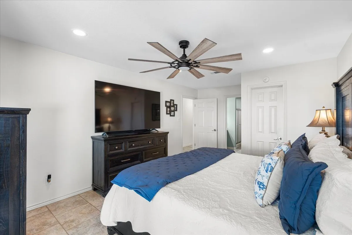 Single Family Residence For Sale in Freestone County , 122 Knights Circle, Streetman, Texas 75859, 3 Bedroom, 2 Bathroom, 2 Garage spaces, 1,584 Sqft, built in 1999, mls#21373117, Real Estate Agent in Streetman, Homes For Sale in Freestone county, Homes For Sale in Streetman, Realtor in Streetman Texas, Real Estate Brokerage Independent Realty Texas, Luminita Cordes Realtor