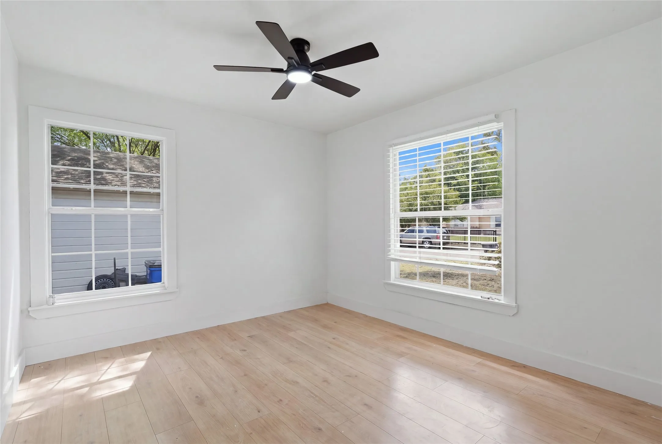 Single Family Residence For Sale in Dallas County , 11012 Castolon Drive, Dallas, Texas 75228, 3 Bedroom, 2 Bathroom, Garage spaces, 1,324 Sqft, built in 1950, mls#21373359, Real Estate Agent in Dallas, Homes For Sale in Dallas county, Homes For Sale in Dallas, Realtor in Dallas Texas, Real Estate Brokerage Independent Realty Texas, Luminita Cordes Realtor