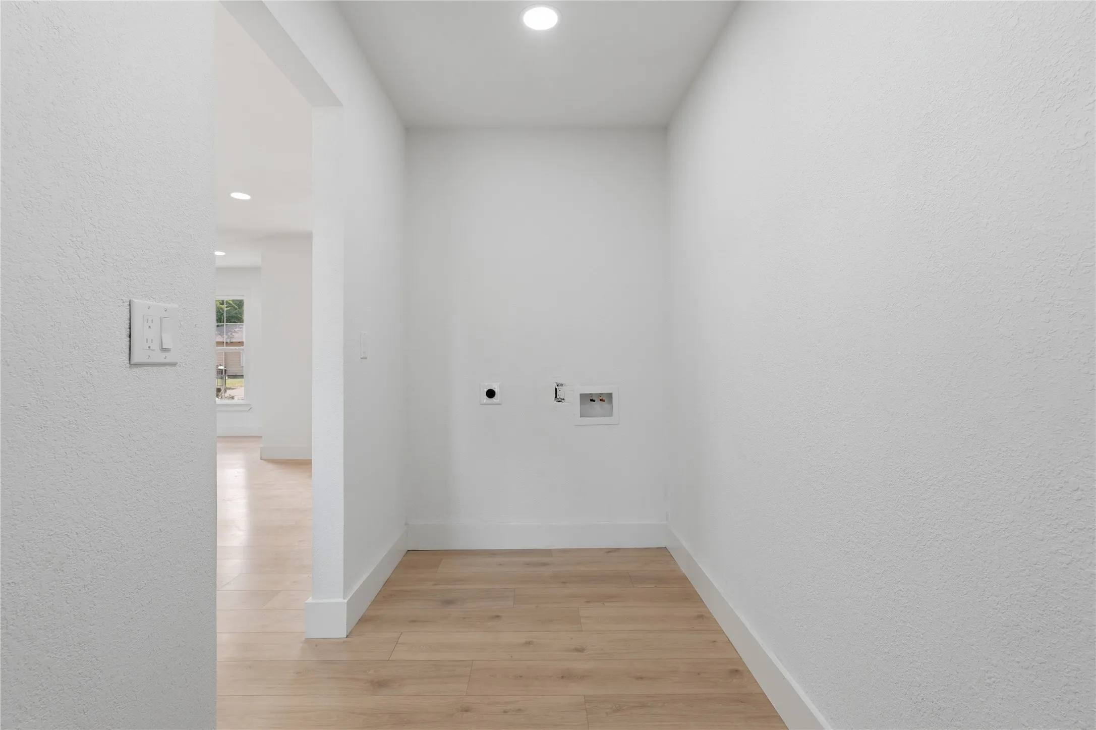 Single Family Residence For Sale in Dallas County , 11012 Castolon Drive, Dallas, Texas 75228, 3 Bedroom, 2 Bathroom, Garage spaces, 1,324 Sqft, built in 1950, mls#21373359, Real Estate Agent in Dallas, Homes For Sale in Dallas county, Homes For Sale in Dallas, Realtor in Dallas Texas, Real Estate Brokerage Independent Realty Texas, Luminita Cordes Realtor