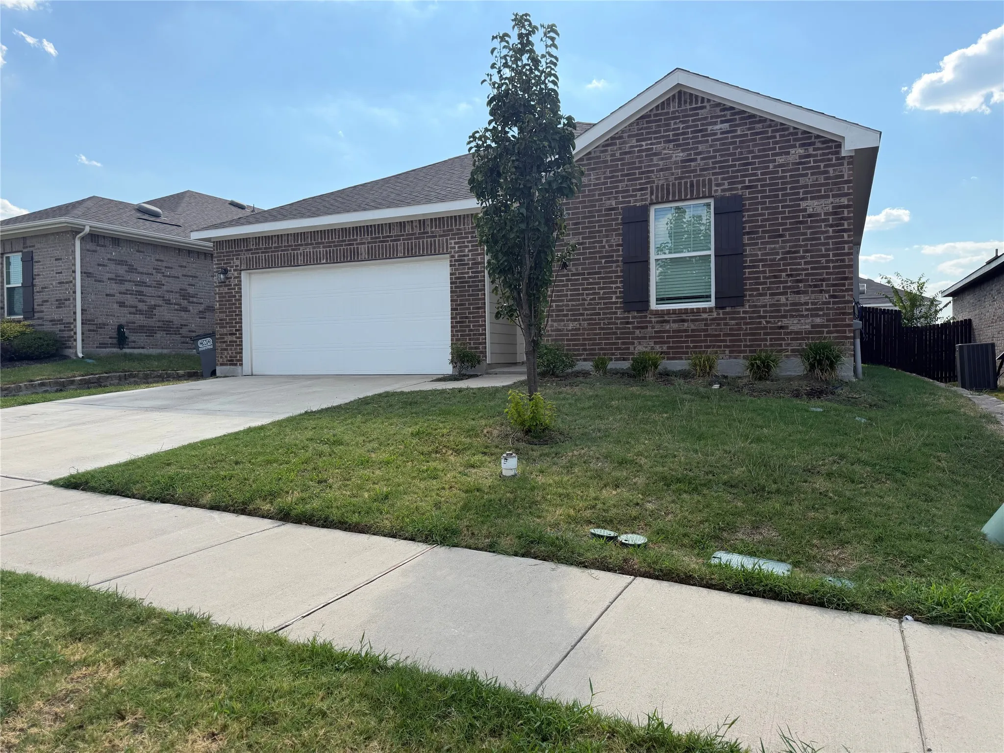Single Family Residence For Rent in Collin County , 745 Richmond Drive, Lavon, Texas 75166, 3 Bedroom, 2 Bathroom, 2 Garage spaces, 1,591 Sqft, built in 2021, mls#21373362, Real Estate Agent in Lavon, Homes For Rent in Collin county, Homes For Rent in Lavon, Realtor in Lavon Texas, Real Estate Brokerage Independent Realty Texas, Luminita Cordes Realtor