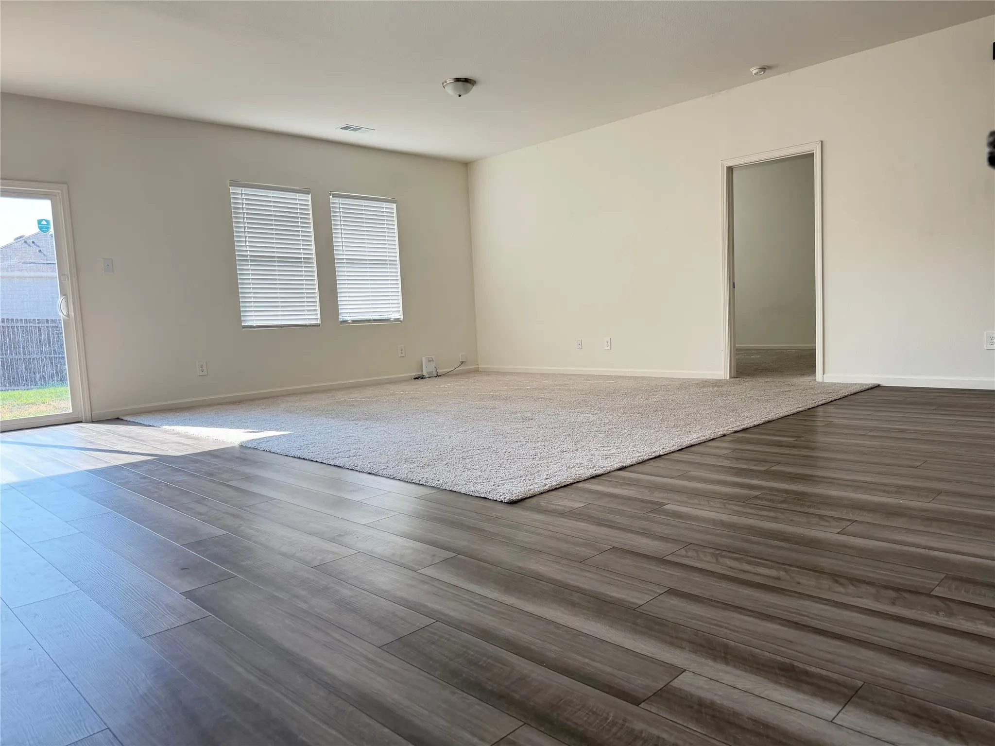 Single Family Residence For Rent in Collin County , 745 Richmond Drive, Lavon, Texas 75166, 3 Bedroom, 2 Bathroom, 2 Garage spaces, 1,591 Sqft, built in 2021, mls#21373362, Real Estate Agent in Lavon, Homes For Rent in Collin county, Homes For Rent in Lavon, Realtor in Lavon Texas, Real Estate Brokerage Independent Realty Texas, Luminita Cordes Realtor