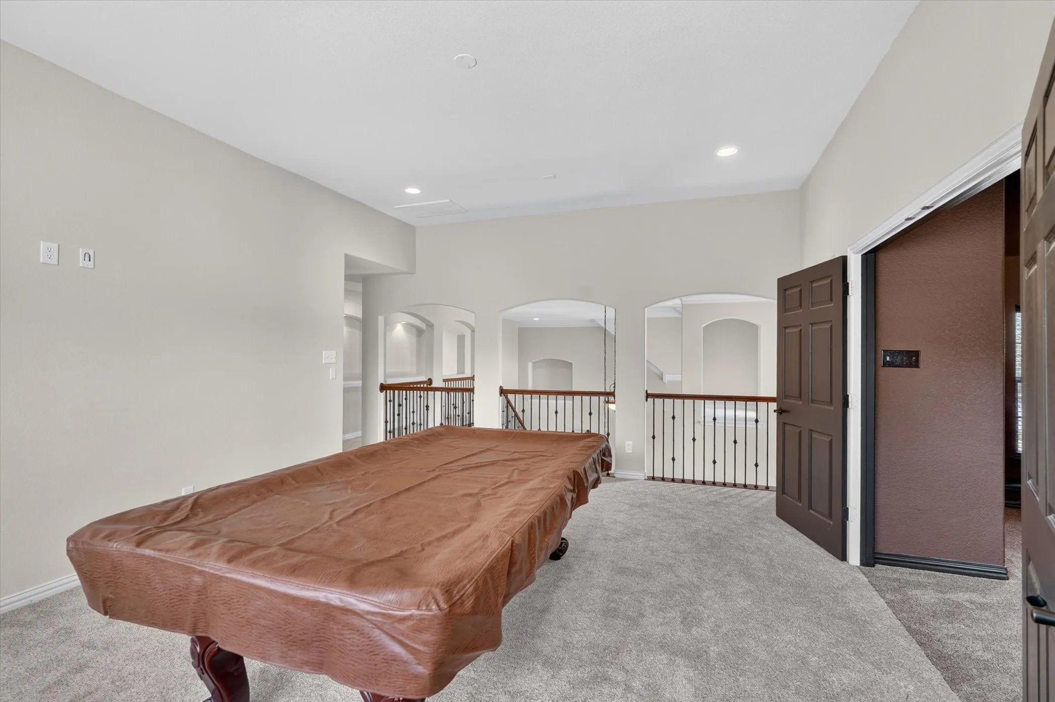 Single Family Residence For Sale in Tarrant County , 6832 Foghorn Lane, Grand Prairie, Texas 75054, 4 Bedroom, 4 Bathroom, 4 Garage spaces, 4,377 Sqft, built in 2008, mls#21372718, Real Estate Agent in Grand Prairie, Homes For Sale in Tarrant county, Homes For Sale in Grand Prairie, Realtor in Grand Prairie Texas, Real Estate Brokerage Independent Realty Texas, Luminita Cordes Realtor