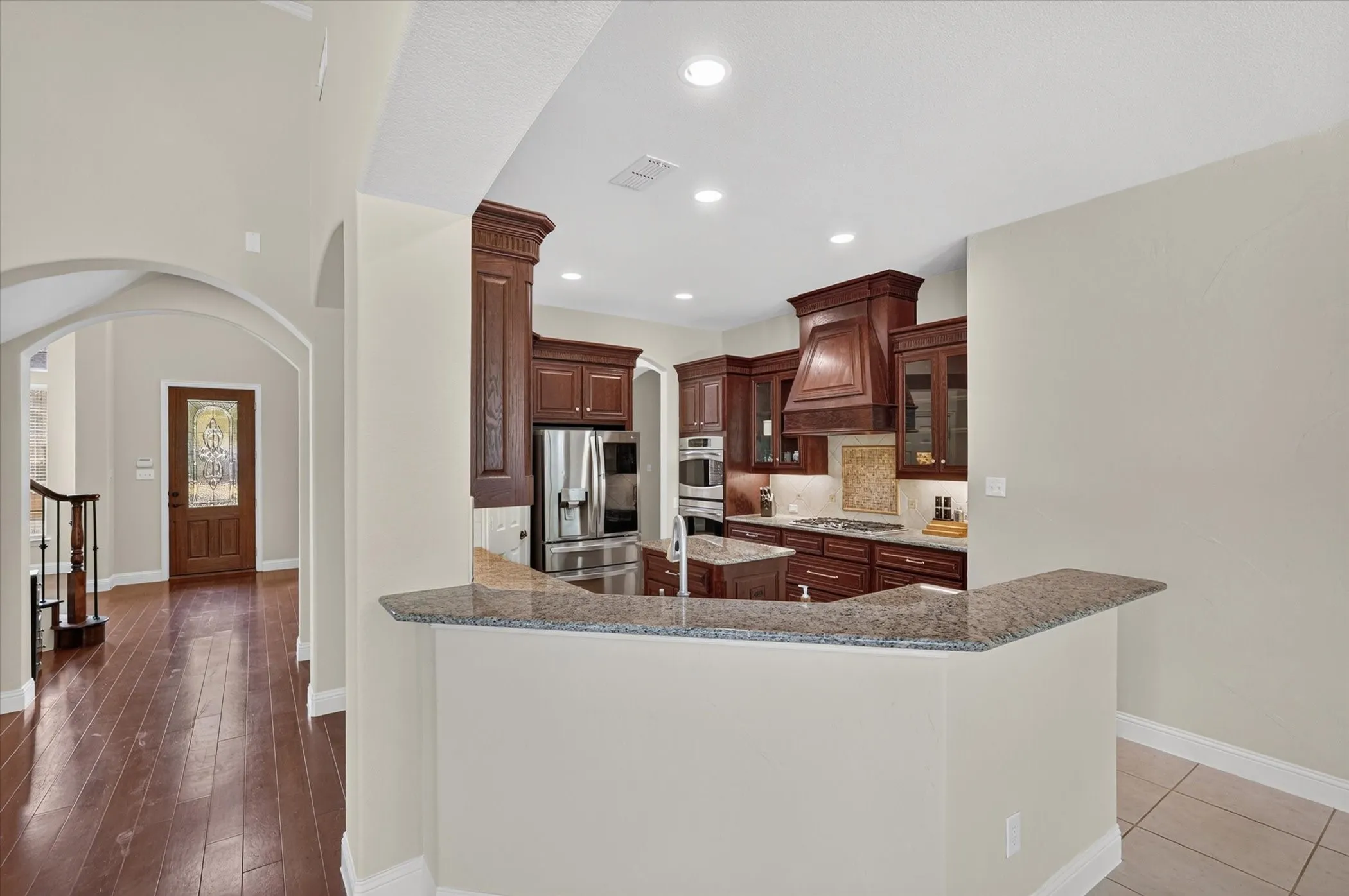 Single Family Residence For Sale in Tarrant County , 6832 Foghorn Lane, Grand Prairie, Texas 75054, 4 Bedroom, 4 Bathroom, 4 Garage spaces, 4,377 Sqft, built in 2008, mls#21372718, Real Estate Agent in Grand Prairie, Homes For Sale in Tarrant county, Homes For Sale in Grand Prairie, Realtor in Grand Prairie Texas, Real Estate Brokerage Independent Realty Texas, Luminita Cordes Realtor