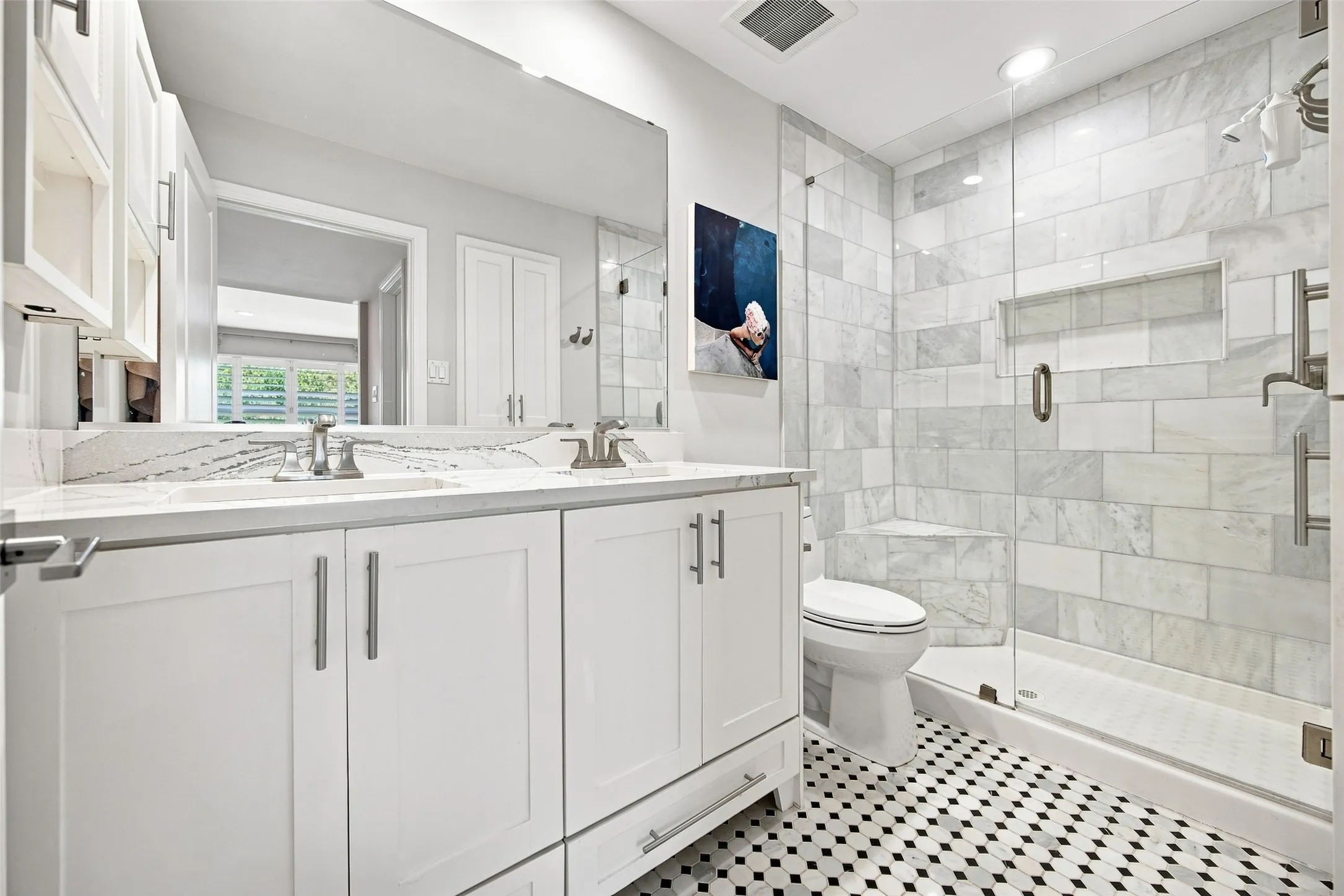 Condominium For Sale in Dallas County , 7424 W Northwest Highway 9, Dallas, Texas 75225, 2 Bedroom, 3 Bathroom, Garage spaces, 1,522 Sqft, built in 1964, mls#21367300, Real Estate Agent in Dallas, Homes For Sale in Dallas county, Homes For Sale in Dallas, Realtor in Dallas Texas, Real Estate Brokerage Independent Realty Texas, Luminita Cordes Realtor