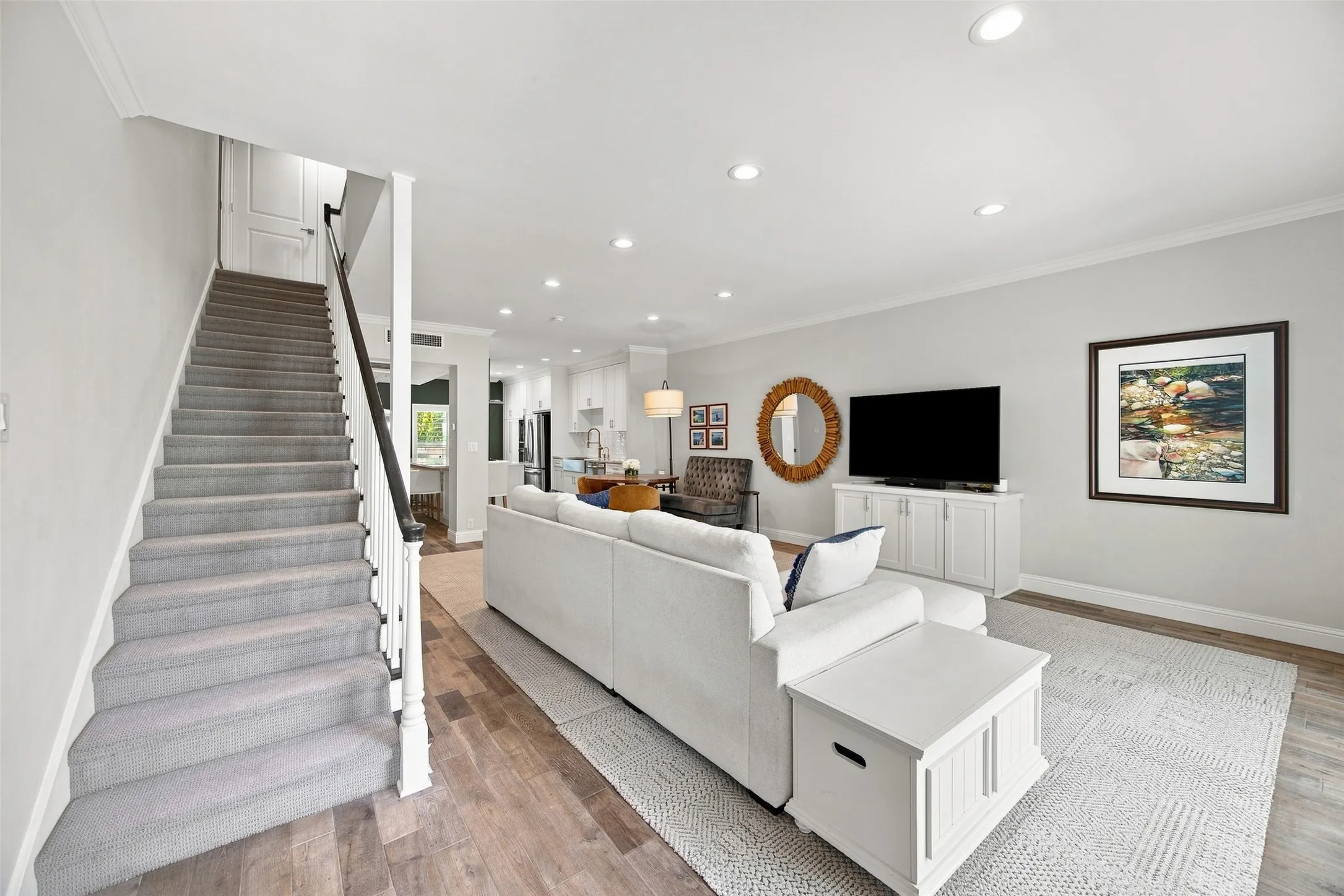 Condominium For Sale in Dallas County , 7424 W Northwest Highway 9, Dallas, Texas 75225, 2 Bedroom, 3 Bathroom, Garage spaces, 1,522 Sqft, built in 1964, mls#21367300, Real Estate Agent in Dallas, Homes For Sale in Dallas county, Homes For Sale in Dallas, Realtor in Dallas Texas, Real Estate Brokerage Independent Realty Texas, Luminita Cordes Realtor
