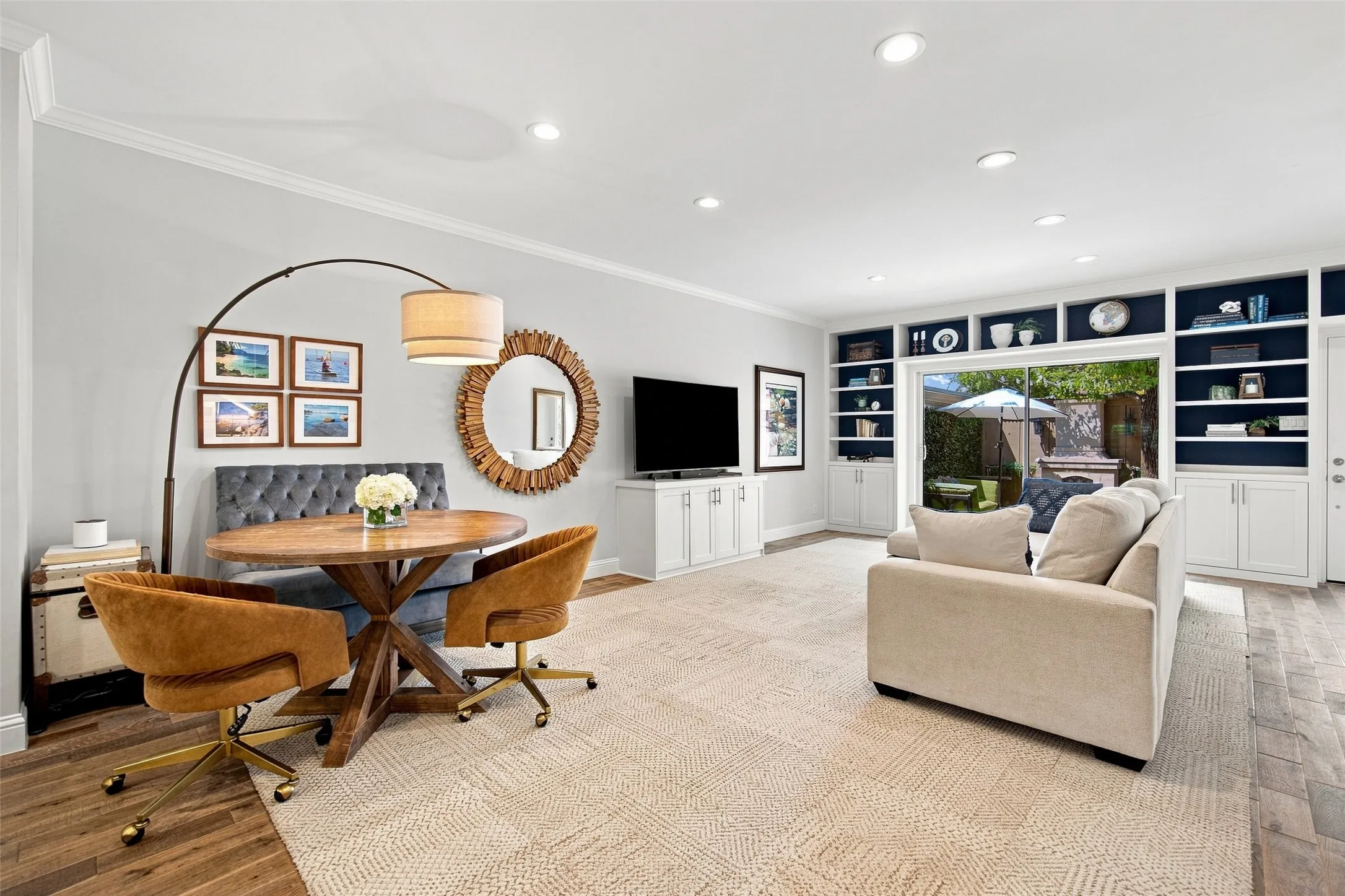 Condominium For Sale in Dallas County , 7424 W Northwest Highway 9, Dallas, Texas 75225, 2 Bedroom, 3 Bathroom, Garage spaces, 1,522 Sqft, built in 1964, mls#21367300, Real Estate Agent in Dallas, Homes For Sale in Dallas county, Homes For Sale in Dallas, Realtor in Dallas Texas, Real Estate Brokerage Independent Realty Texas, Luminita Cordes Realtor
