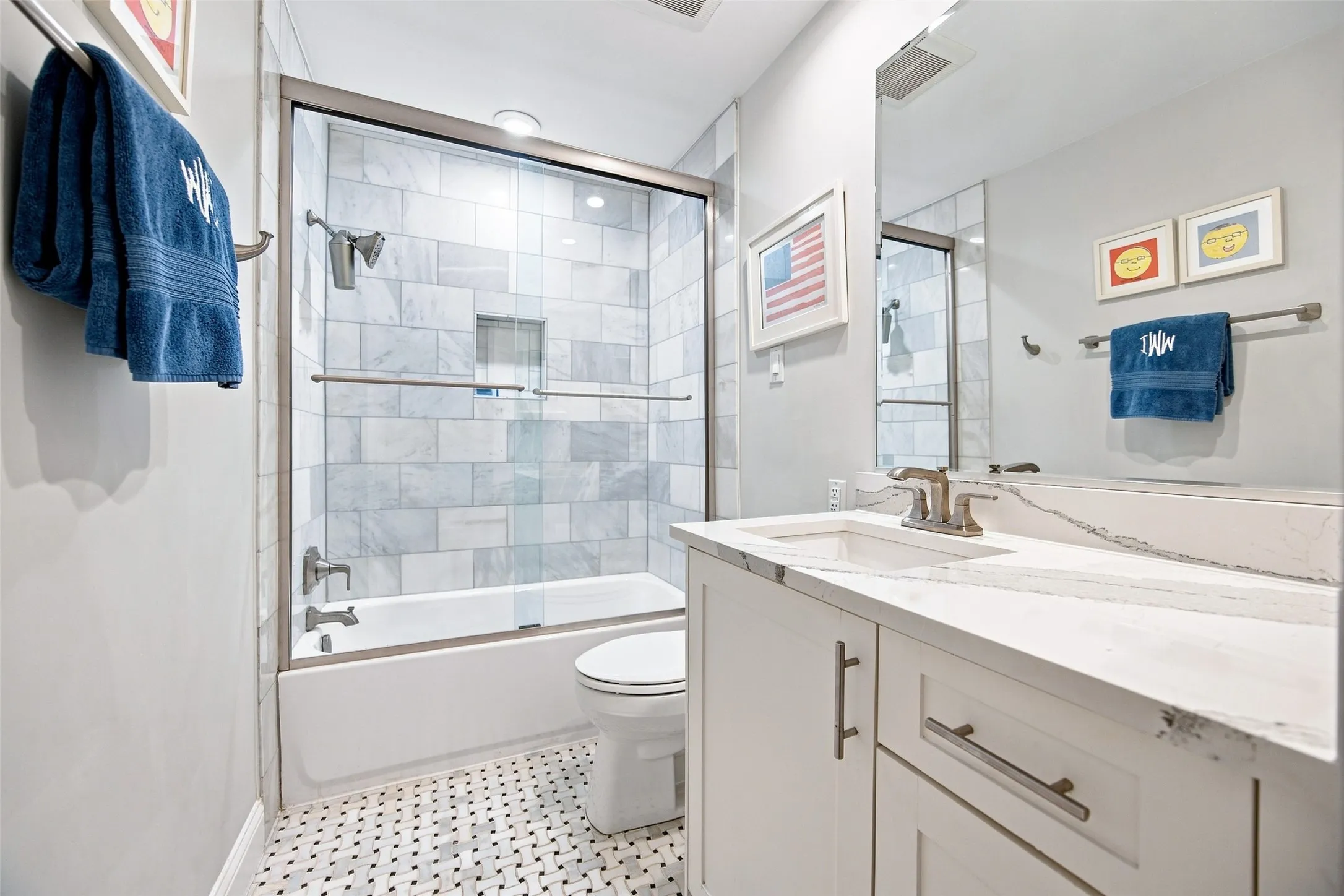 Condominium For Sale in Dallas County , 7424 W Northwest Highway 9, Dallas, Texas 75225, 2 Bedroom, 3 Bathroom, Garage spaces, 1,522 Sqft, built in 1964, mls#21367300, Real Estate Agent in Dallas, Homes For Sale in Dallas county, Homes For Sale in Dallas, Realtor in Dallas Texas, Real Estate Brokerage Independent Realty Texas, Luminita Cordes Realtor