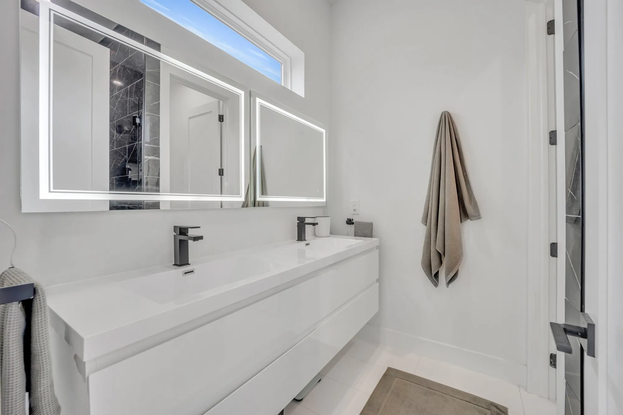 Condominium For Sale in Dallas County , 4631 Belmont Avenue 202, Dallas, Texas 75204, 2 Bedroom, 3 Bathroom, 2 Garage spaces, 1,774 Sqft, built in 2021, mls#21373364, Real Estate Agent in Dallas, Homes For Sale in Dallas county, Homes For Sale in Dallas, Realtor in Dallas Texas, Real Estate Brokerage Independent Realty Texas, Luminita Cordes Realtor