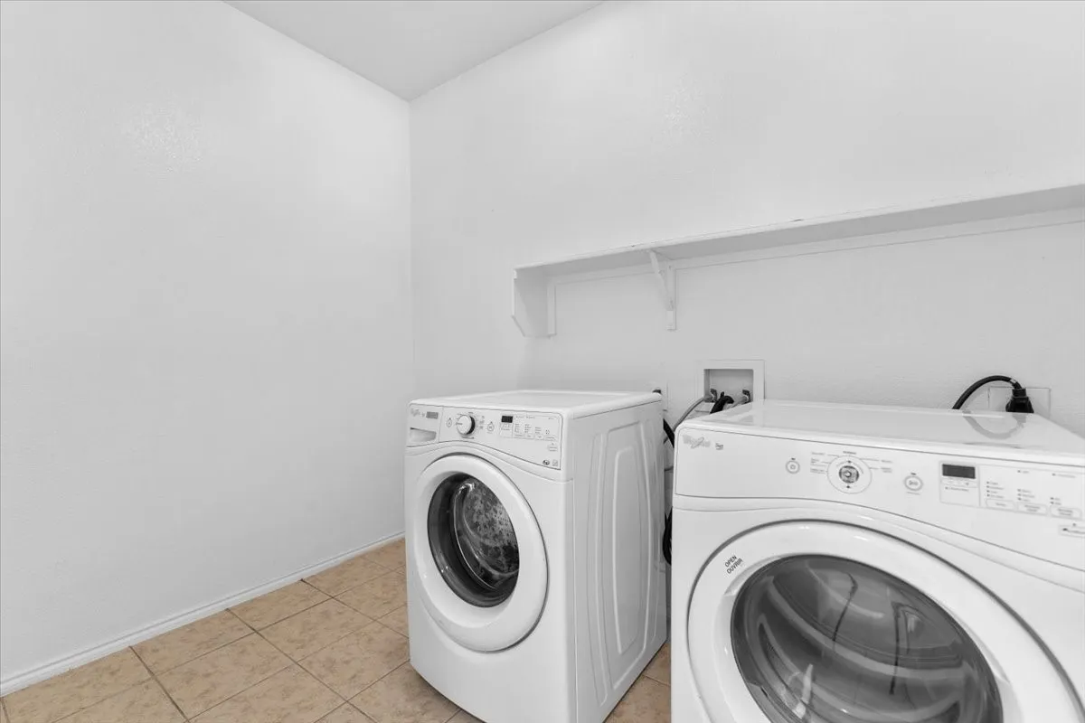 Single Family Residence For Rent in Tarrant County , 2412 Simmental Road, Fort Worth, Texas 76131, 3 Bedroom, 2 Bathroom, 2 Garage spaces, 1,636 Sqft, built in 2016, mls#21373365, Real Estate Agent in Fort Worth, Homes For Rent in Tarrant county, Homes For Rent in Fort Worth, Realtor in Fort Worth Texas, Real Estate Brokerage Independent Realty Texas, Luminita Cordes Realtor