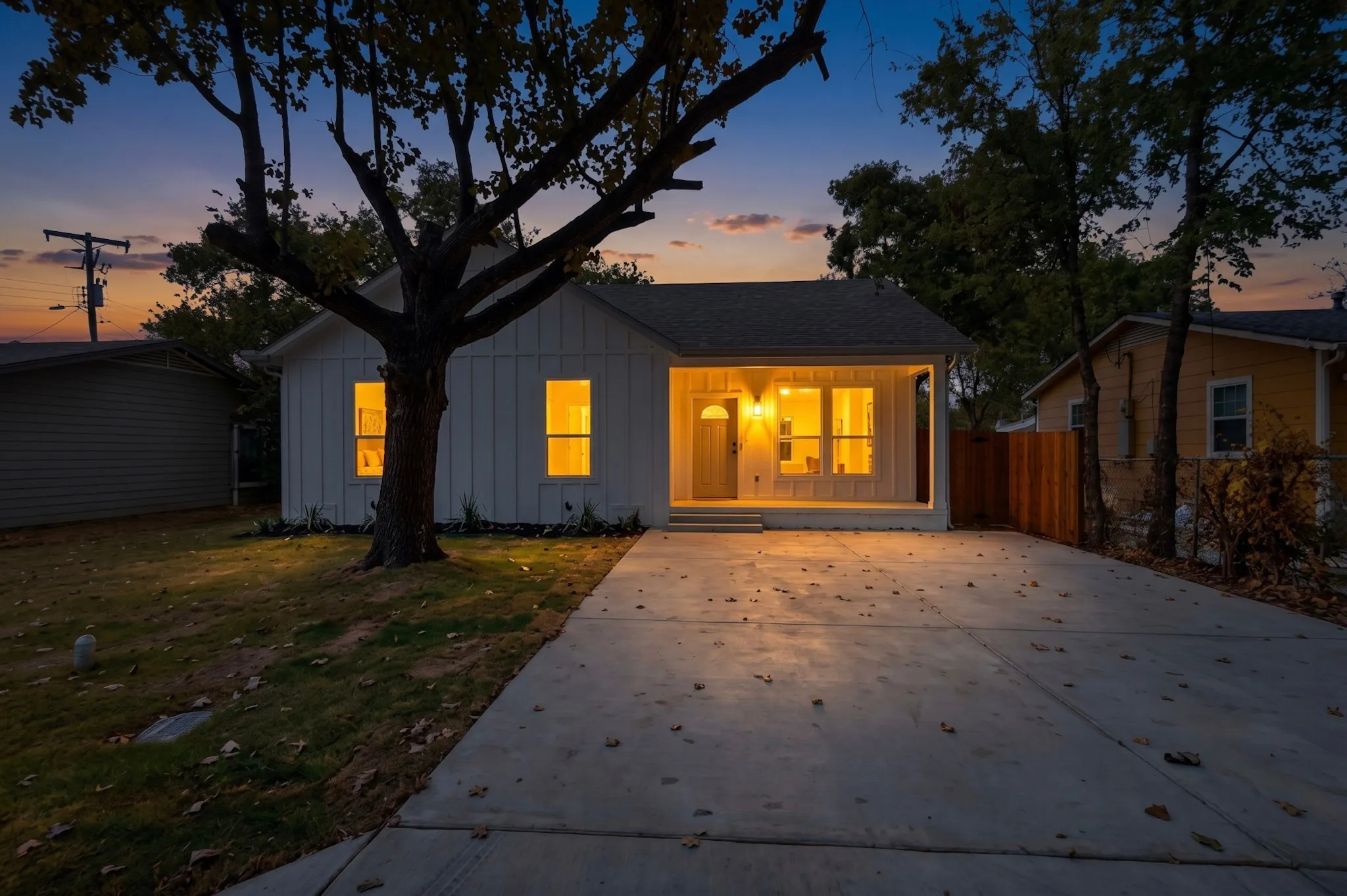 Single Family Residence For Sale in Kaufman County , 103 Cherokee Street, Terrell, Texas 75160, 3 Bedroom, 2 Bathroom, Garage spaces, 1,116 Sqft, built in 1970, mls#21373329, Real Estate Agent in Terrell, Homes For Sale in Kaufman county, Homes For Sale in Terrell, Realtor in Terrell Texas, Real Estate Brokerage Independent Realty Texas, Luminita Cordes Realtor