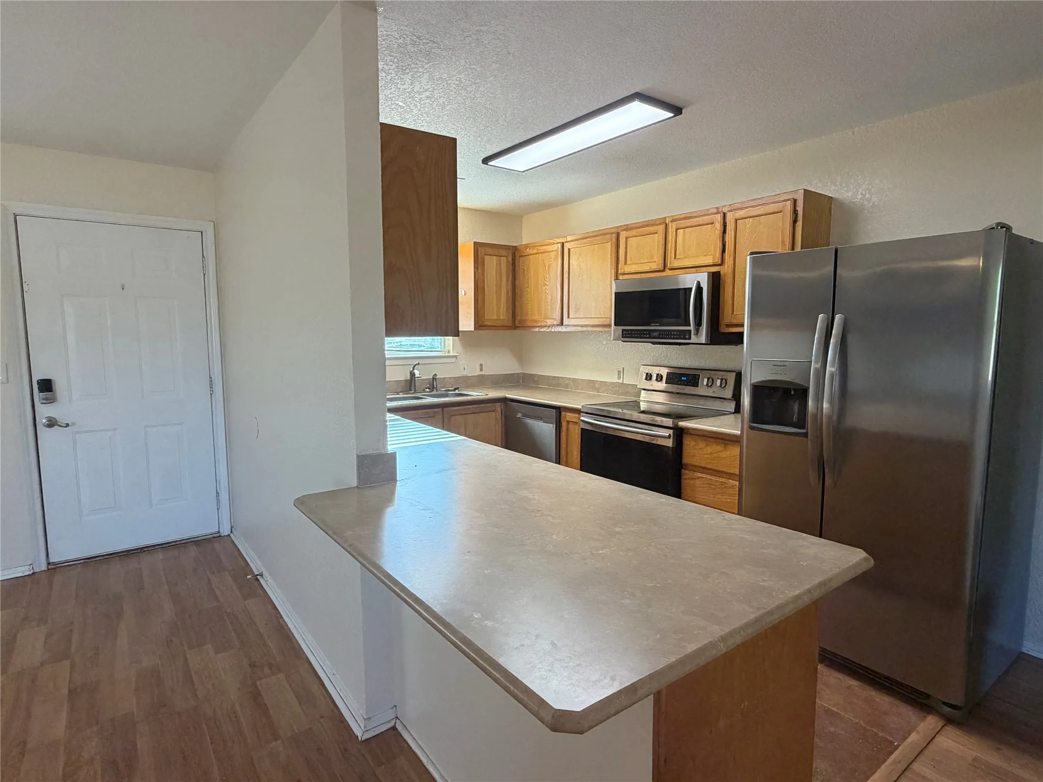 Single Family Residence For Sale in Hood County , 513 Ranch Road, Granbury, Texas 76049, 3 Bedroom, 2 Bathroom, 2 Garage spaces, 1,440 Sqft, built in 1996, mls#21373374, Real Estate Agent in Granbury, Homes For Sale in Hood county, Homes For Sale in Granbury, Realtor in Granbury Texas, Real Estate Brokerage Independent Realty Texas, Luminita Cordes Realtor