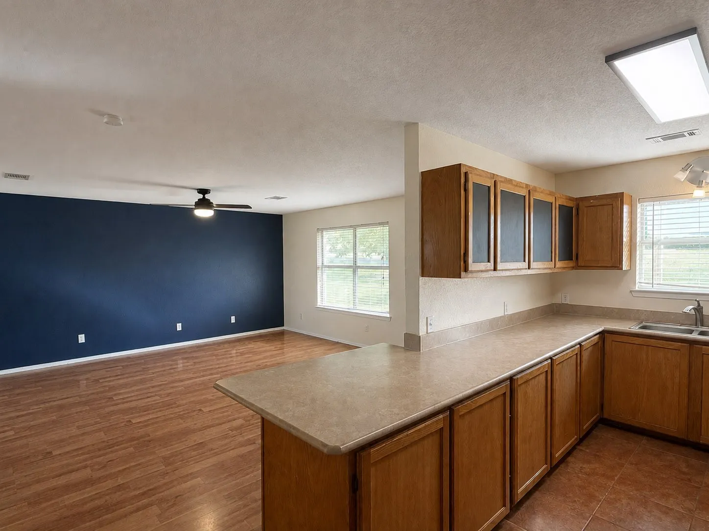 Single Family Residence For Sale in Hood County , 513 Ranch Road, Granbury, Texas 76049, 3 Bedroom, 2 Bathroom, 2 Garage spaces, 1,440 Sqft, built in 1996, mls#21373374, Real Estate Agent in Granbury, Homes For Sale in Hood county, Homes For Sale in Granbury, Realtor in Granbury Texas, Real Estate Brokerage Independent Realty Texas, Luminita Cordes Realtor