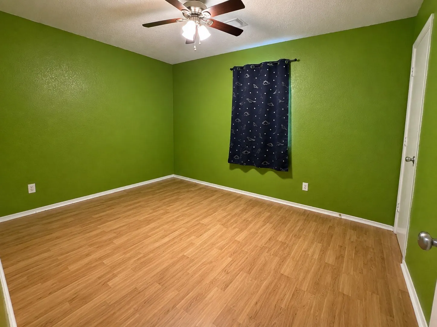 Single Family Residence For Sale in Hood County , 513 Ranch Road, Granbury, Texas 76049, 3 Bedroom, 2 Bathroom, 2 Garage spaces, 1,440 Sqft, built in 1996, mls#21373374, Real Estate Agent in Granbury, Homes For Sale in Hood county, Homes For Sale in Granbury, Realtor in Granbury Texas, Real Estate Brokerage Independent Realty Texas, Luminita Cordes Realtor