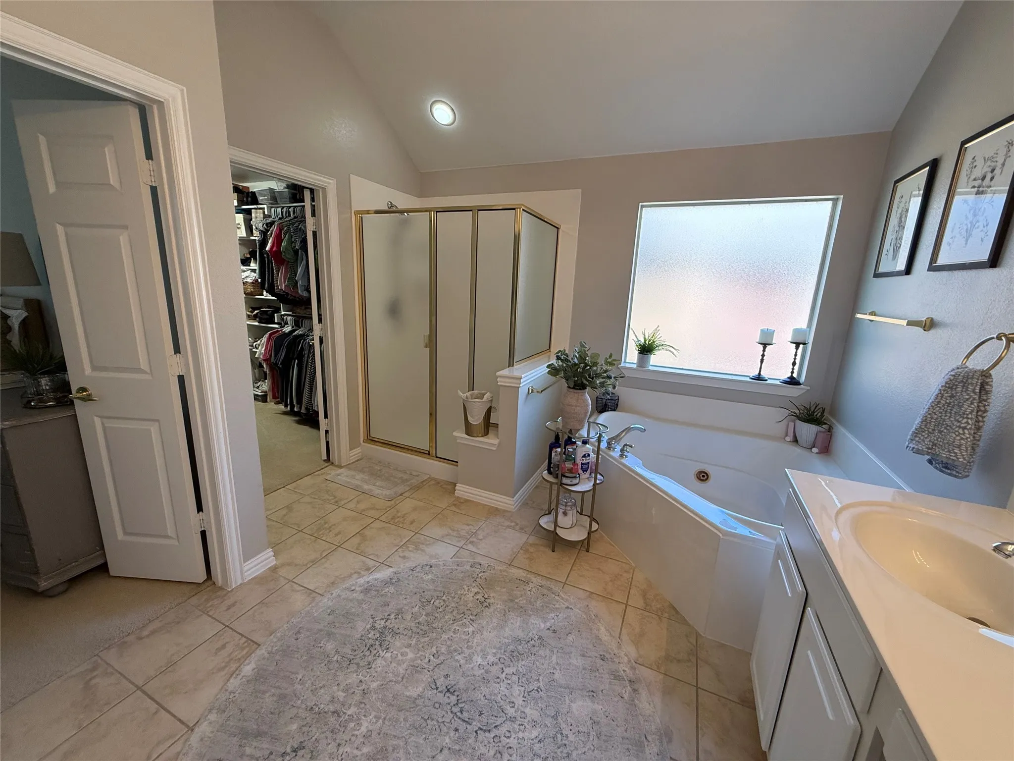 Single Family Residence For Rent in Collin County , 454 Long Cove Drive, Fairview, Texas 75069, 2 Bedroom, 3 Bathroom, 2 Garage spaces, 2,241 Sqft, built in 2005, mls#21373375, Real Estate Agent in Fairview, Homes For Rent in Collin county, Homes For Rent in Fairview, Realtor in Fairview Texas, Real Estate Brokerage Independent Realty Texas, Luminita Cordes Realtor