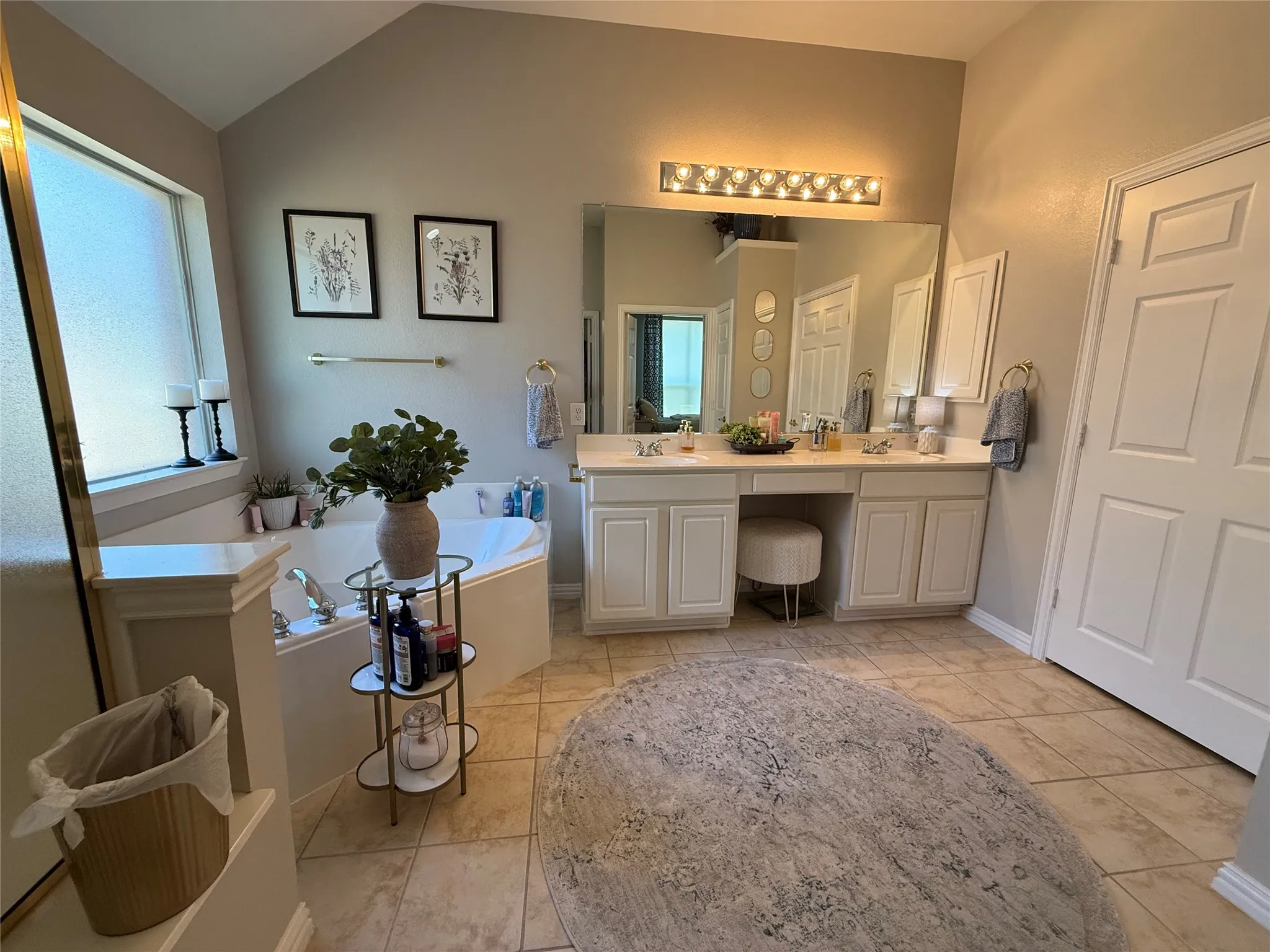 Single Family Residence For Rent in Collin County , 454 Long Cove Drive, Fairview, Texas 75069, 2 Bedroom, 3 Bathroom, 2 Garage spaces, 2,241 Sqft, built in 2005, mls#21373375, Real Estate Agent in Fairview, Homes For Rent in Collin county, Homes For Rent in Fairview, Realtor in Fairview Texas, Real Estate Brokerage Independent Realty Texas, Luminita Cordes Realtor