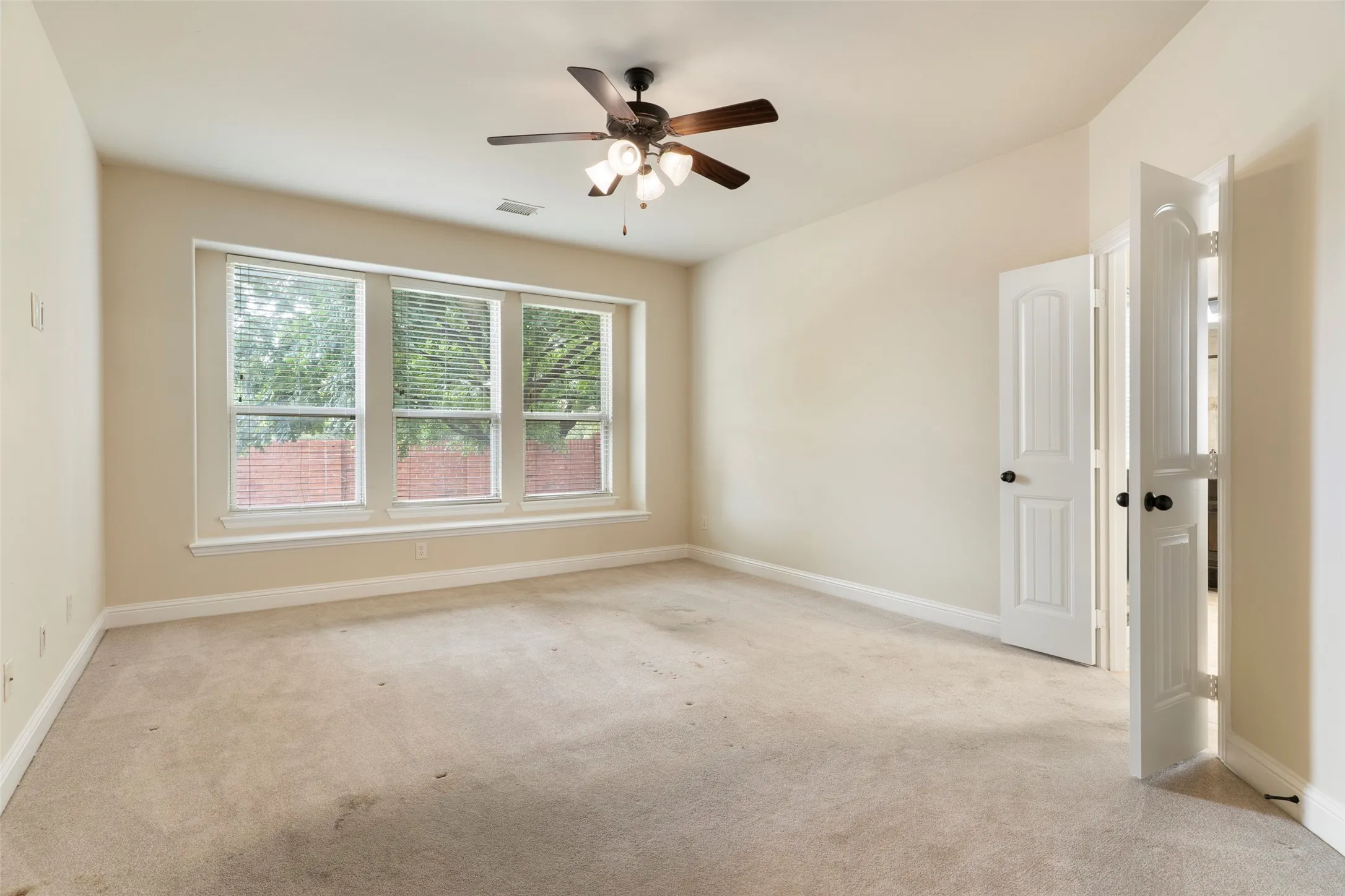 Single Family Residence For Sale in Collin County , 2264 Catherine Lane, Mc Kinney, Texas 75071, 3 Bedroom, 2 Bathroom, 2 Garage spaces, 1,810 Sqft, built in 2011, mls#21373220, Real Estate Agent in Mc Kinney, Homes For Sale in Collin county, Homes For Sale in Mc Kinney, Realtor in Mc Kinney Texas, Real Estate Brokerage Independent Realty Texas, Luminita Cordes Realtor