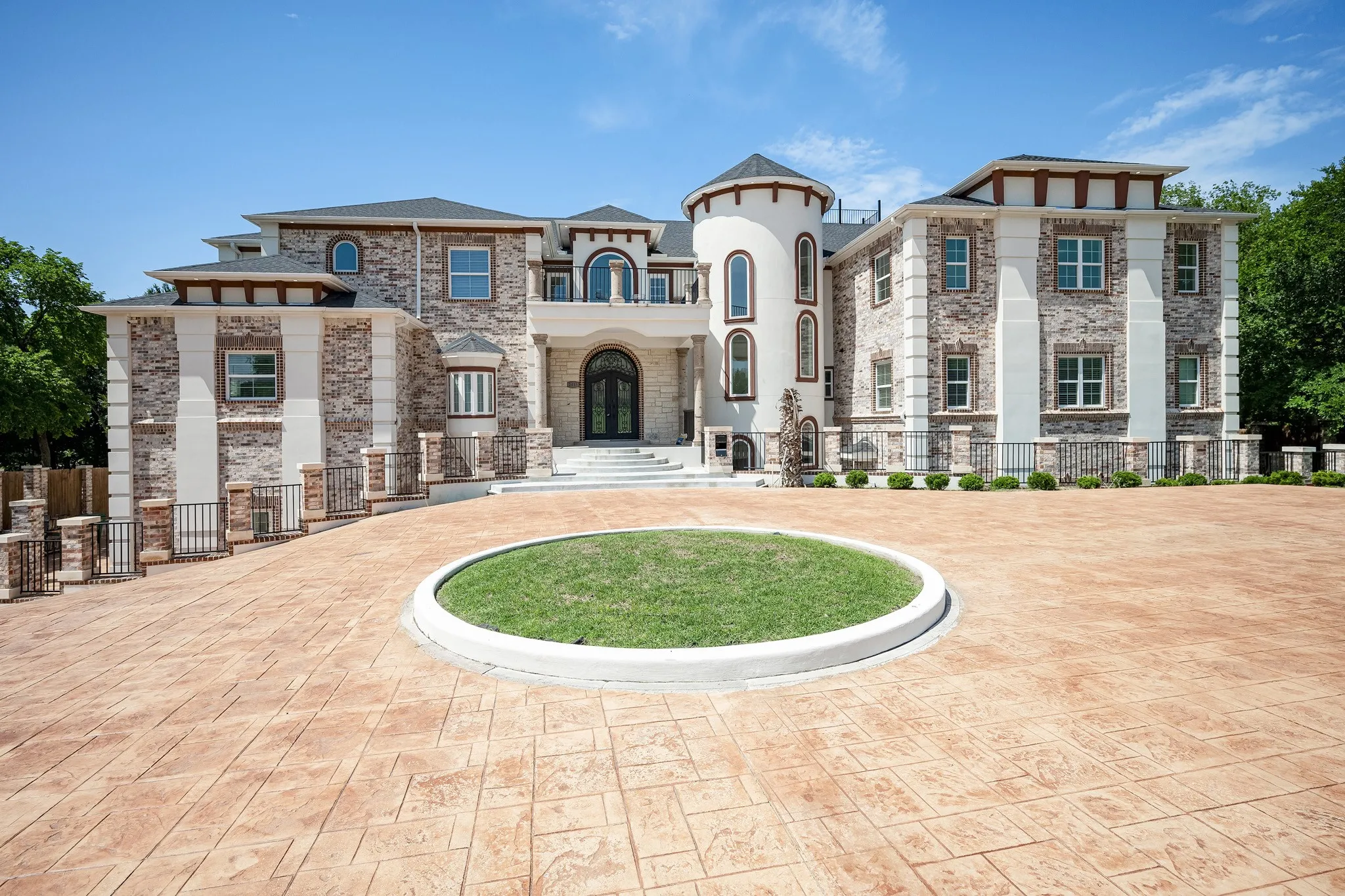Single Family Residence For Sale in Dallas County , 2415 Amberleaf Court, Cedar Hill, Texas 75104, 13 Bedroom, 17 Bathroom, 7 Garage spaces, 17,918 Sqft, built in 2023, mls#21368582, Real Estate Agent in Cedar Hill, Homes For Sale in Dallas county, Homes For Sale in Cedar Hill, Realtor in Cedar Hill Texas, Real Estate Brokerage Independent Realty Texas, Luminita Cordes Realtor