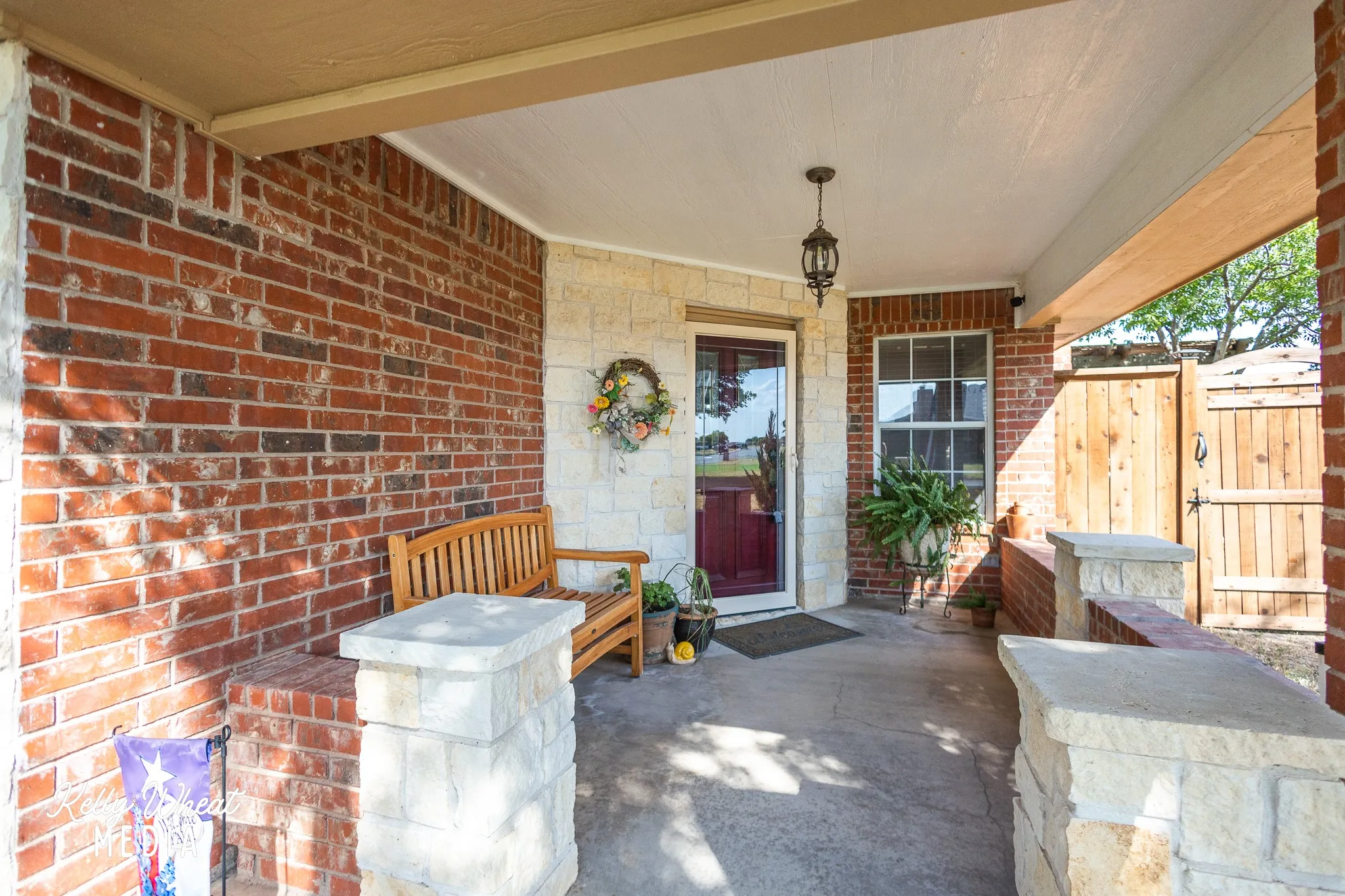 Single Family Residence For Sale in Tom Green County , 7602 Aspen Avenue, San Angelo, Texas 76904, 3 Bedroom, 2 Bathroom, 2 Garage spaces, 1,571 Sqft, built in 1999, mls#21373392, Real Estate Agent in San Angelo, Homes For Sale in Tom Green county, Homes For Sale in San Angelo, Realtor in San Angelo Texas, Real Estate Brokerage Independent Realty Texas, Luminita Cordes Realtor