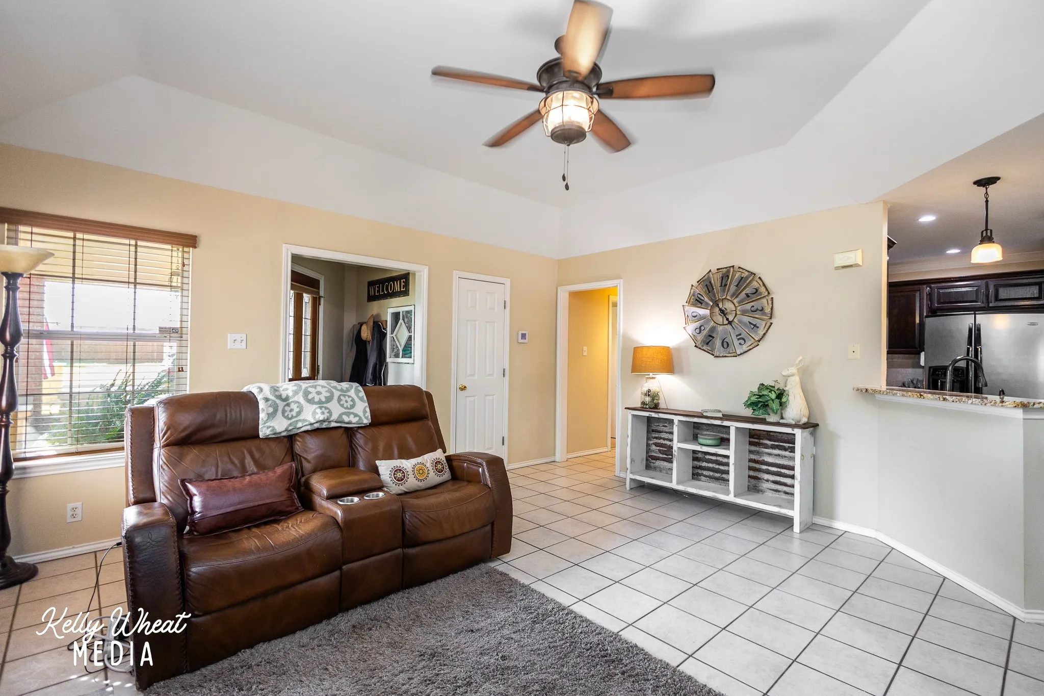 Single Family Residence For Sale in Tom Green County , 7602 Aspen Avenue, San Angelo, Texas 76904, 3 Bedroom, 2 Bathroom, 2 Garage spaces, 1,571 Sqft, built in 1999, mls#21373392, Real Estate Agent in San Angelo, Homes For Sale in Tom Green county, Homes For Sale in San Angelo, Realtor in San Angelo Texas, Real Estate Brokerage Independent Realty Texas, Luminita Cordes Realtor
