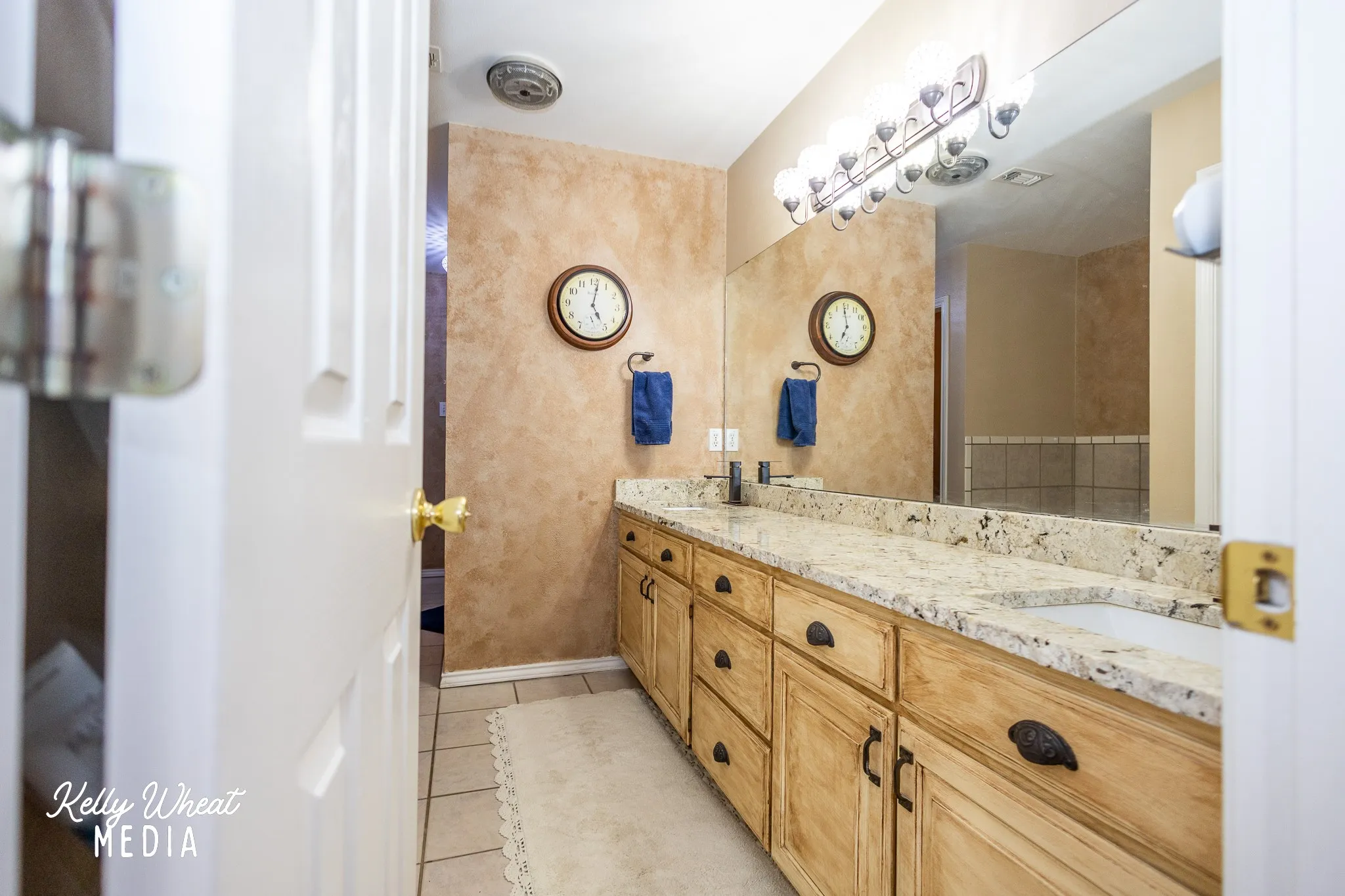 Single Family Residence For Sale in Tom Green County , 7602 Aspen Avenue, San Angelo, Texas 76904, 3 Bedroom, 2 Bathroom, 2 Garage spaces, 1,571 Sqft, built in 1999, mls#21373392, Real Estate Agent in San Angelo, Homes For Sale in Tom Green county, Homes For Sale in San Angelo, Realtor in San Angelo Texas, Real Estate Brokerage Independent Realty Texas, Luminita Cordes Realtor