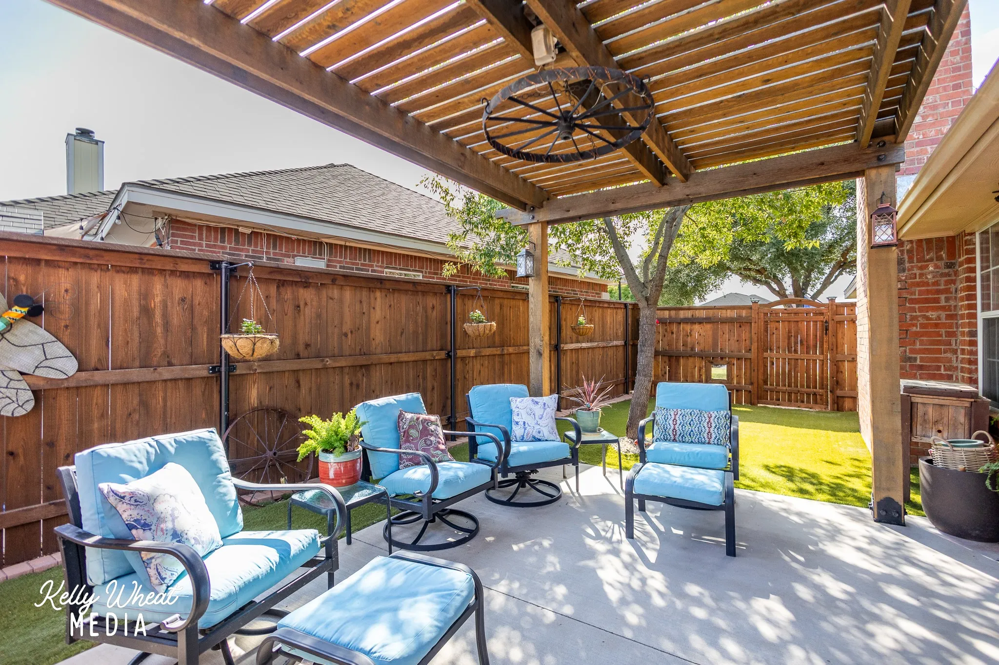 Single Family Residence For Sale in Tom Green County , 7602 Aspen Avenue, San Angelo, Texas 76904, 3 Bedroom, 2 Bathroom, 2 Garage spaces, 1,571 Sqft, built in 1999, mls#21373392, Real Estate Agent in San Angelo, Homes For Sale in Tom Green county, Homes For Sale in San Angelo, Realtor in San Angelo Texas, Real Estate Brokerage Independent Realty Texas, Luminita Cordes Realtor