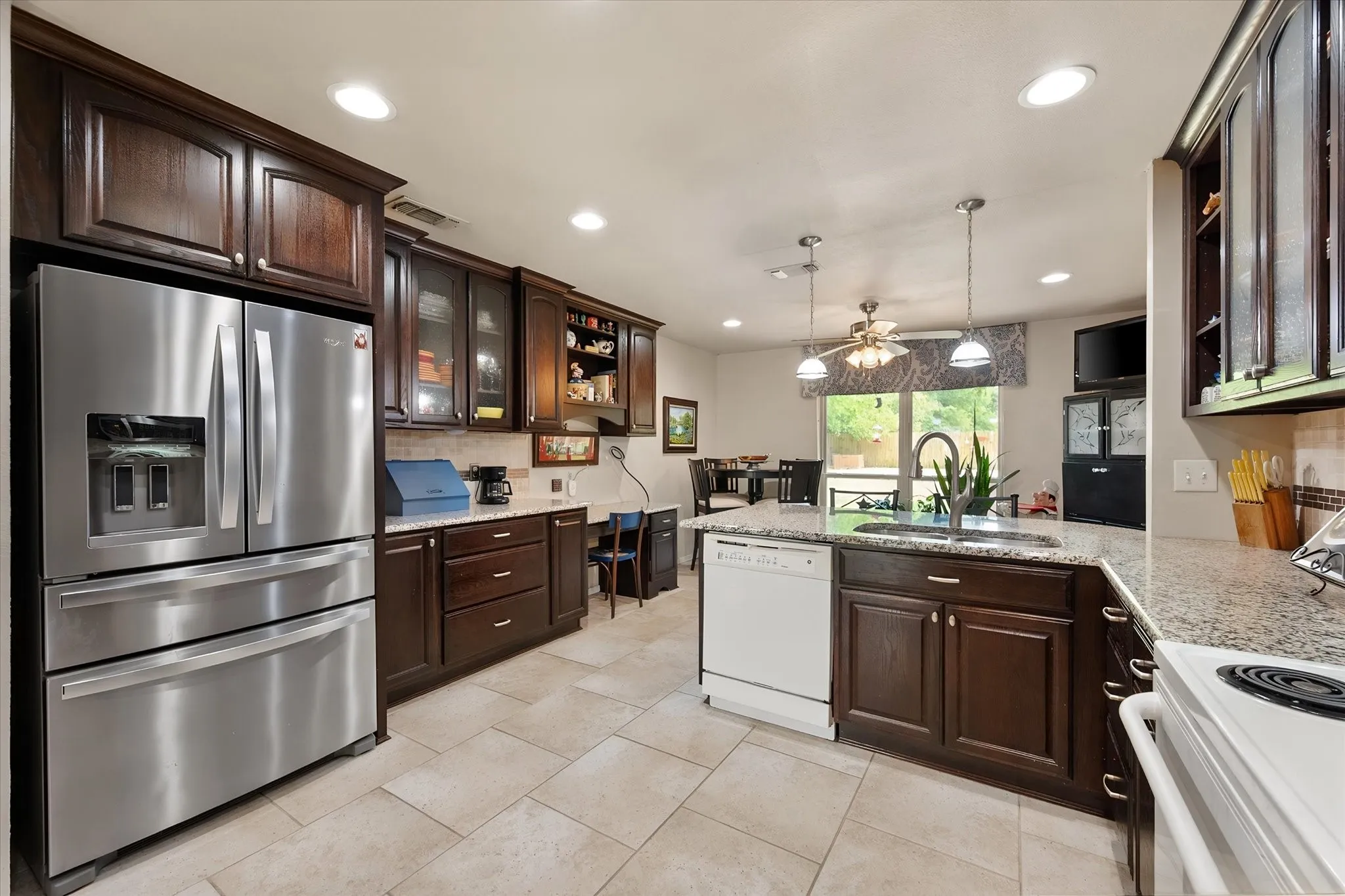 Single Family Residence For Sale in Tarrant County , 1032 E Enon Avenue, Everman, Texas 76140, 4 Bedroom, 2 Bathroom, 2 Garage spaces, 2,345 Sqft, built in 1978, mls#21371310, Real Estate Agent in Everman, Homes For Sale in Tarrant county, Homes For Sale in Everman, Realtor in Everman Texas, Real Estate Brokerage Independent Realty Texas, Luminita Cordes Realtor
