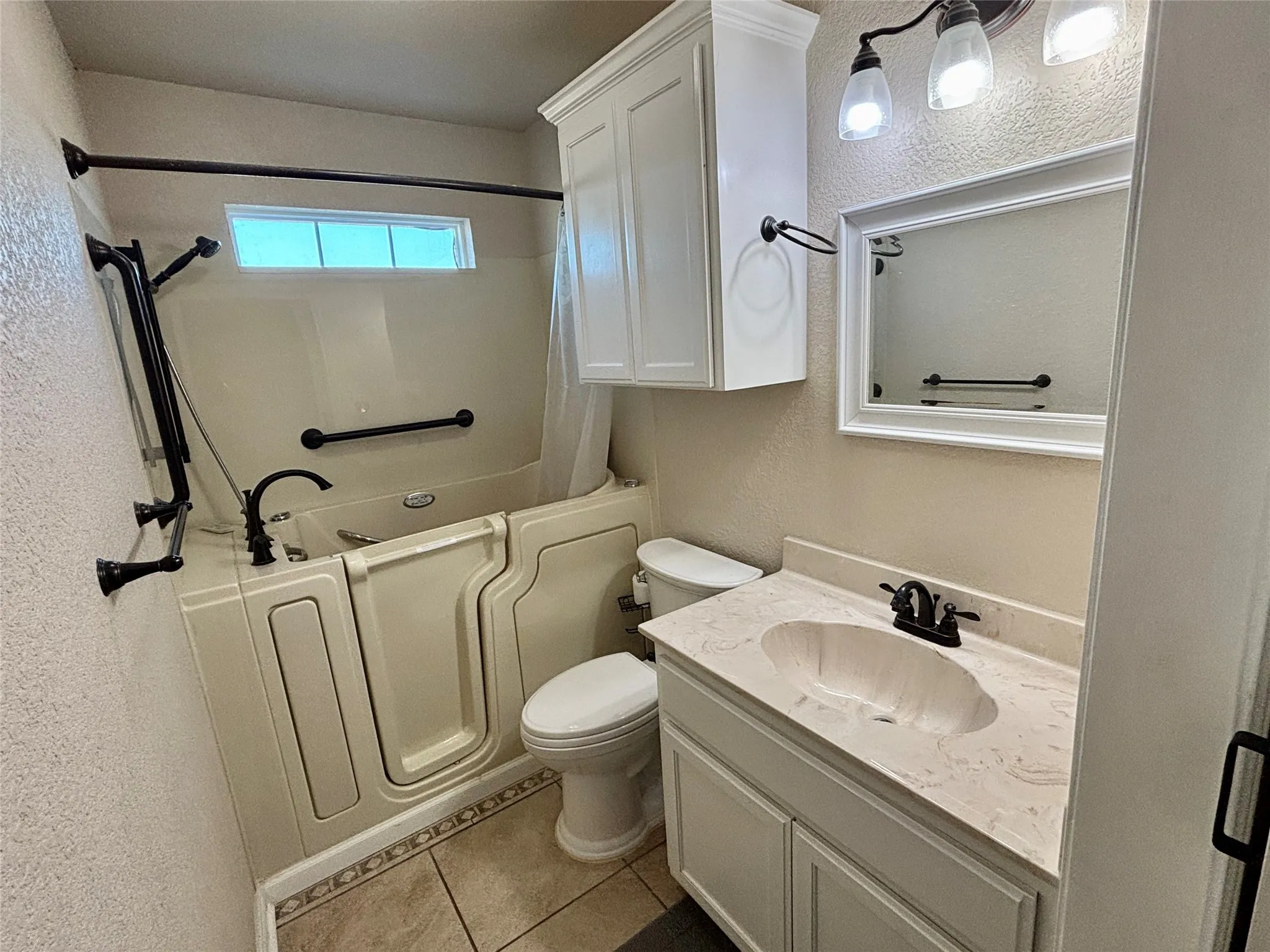 Single Family Residence For Sale in Coryell County , 3740 County Road 127, Gatesville, Texas 76528, 3 Bedroom, 2 Bathroom, Garage spaces, 1,716 Sqft, built in 2017, mls#21371970, Real Estate Agent in Gatesville, Homes For Sale in Coryell county, Homes For Sale in Gatesville, Realtor in Gatesville Texas, Real Estate Brokerage Independent Realty Texas, Luminita Cordes Realtor