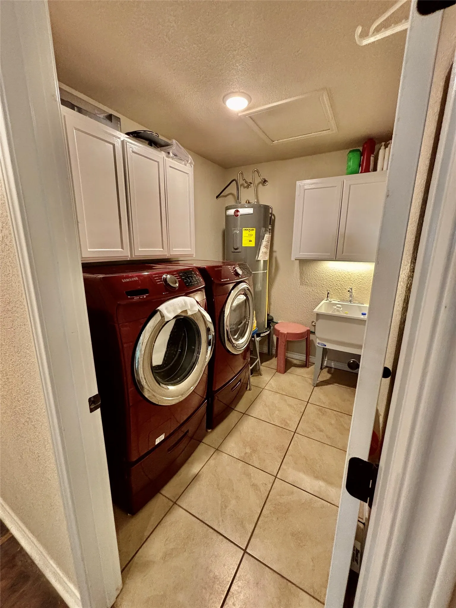 Single Family Residence For Sale in Coryell County , 3740 County Road 127, Gatesville, Texas 76528, 3 Bedroom, 2 Bathroom, Garage spaces, 1,716 Sqft, built in 2017, mls#21371970, Real Estate Agent in Gatesville, Homes For Sale in Coryell county, Homes For Sale in Gatesville, Realtor in Gatesville Texas, Real Estate Brokerage Independent Realty Texas, Luminita Cordes Realtor